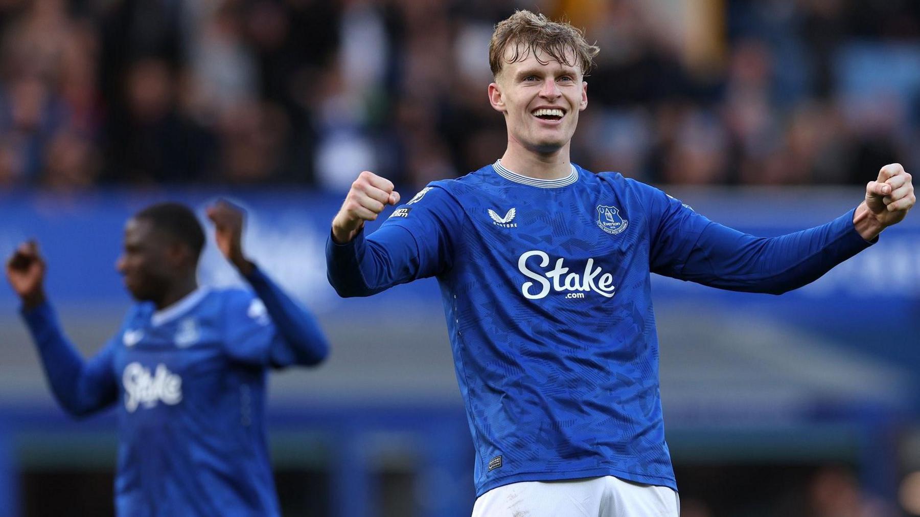 Everton players celebrate