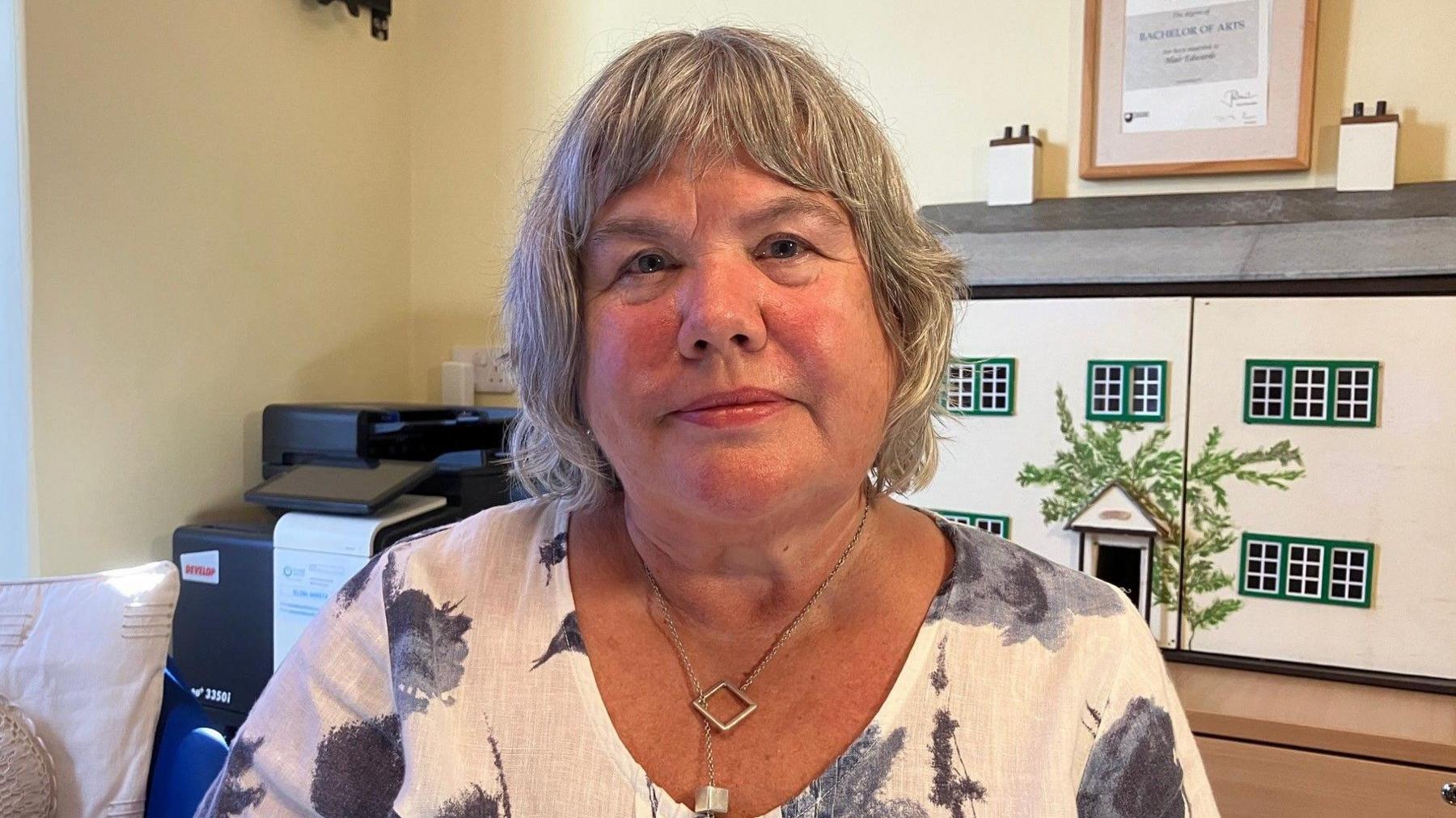 Dr Mair Edwards