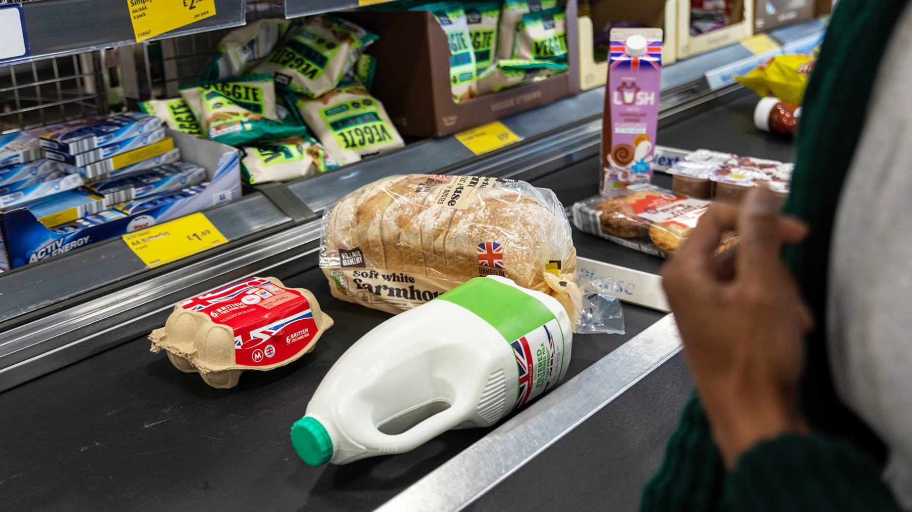 Supermarkets hit back over pressure to cap price of milk, bread and eggs - BBC News