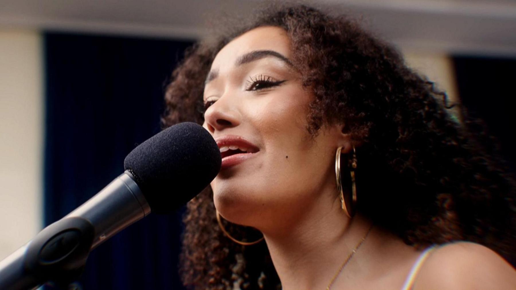 Rose Datta o'r grŵp Taran