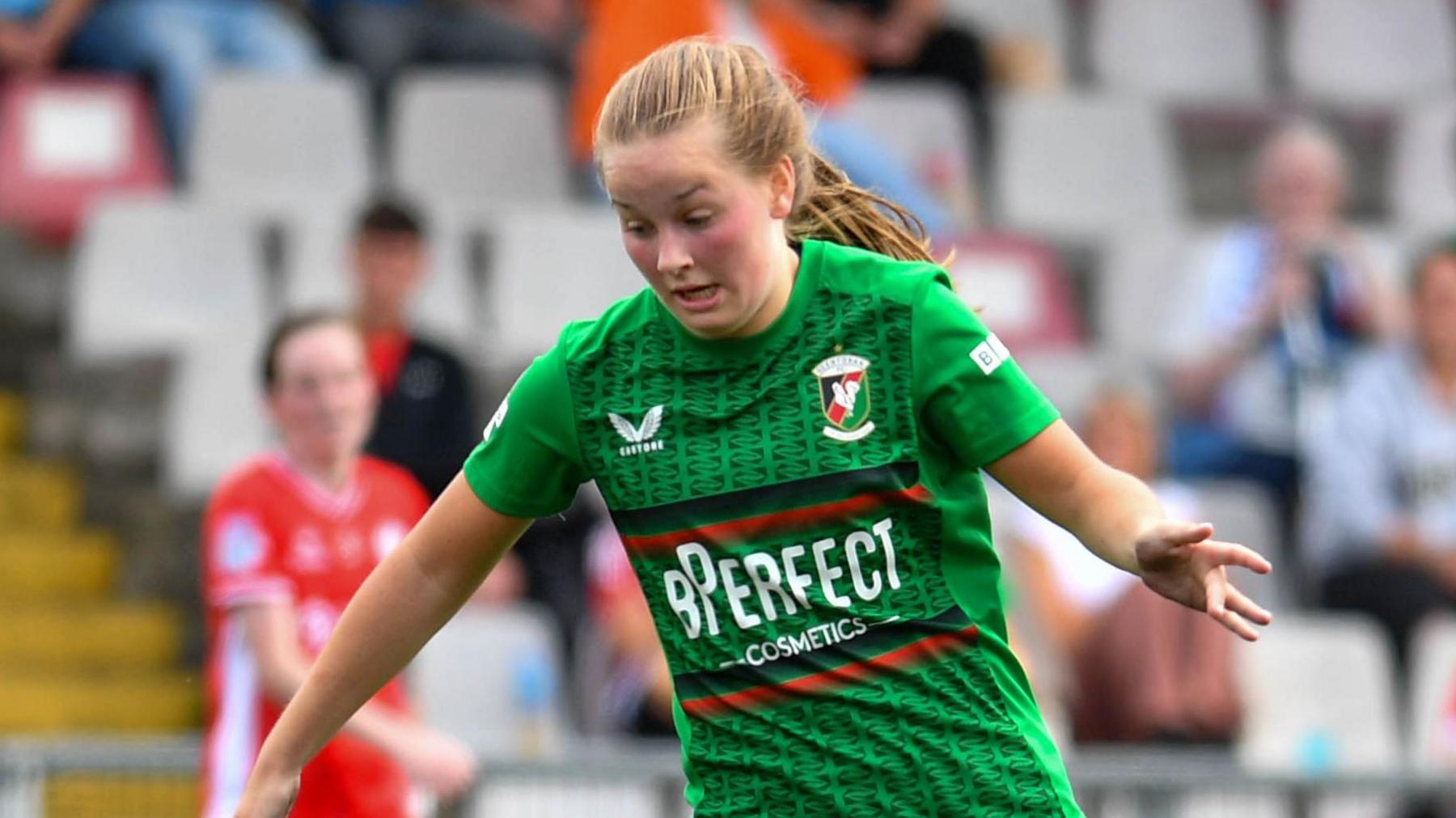 Glentoran's Kascie Weir