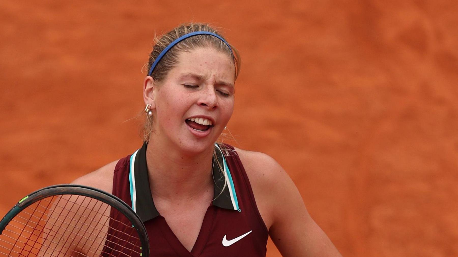 Hannah Klugman reacts during her French Open junior final defeat