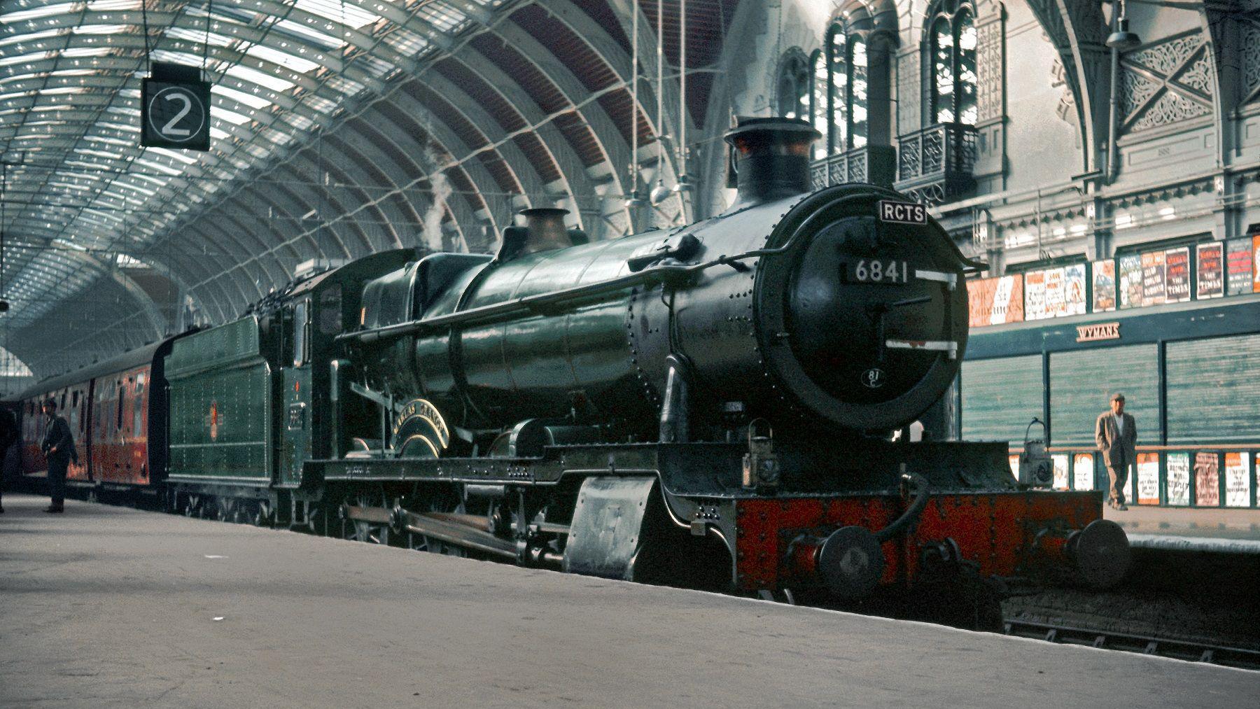 An old photo of a Grange locomotive at London Paddington