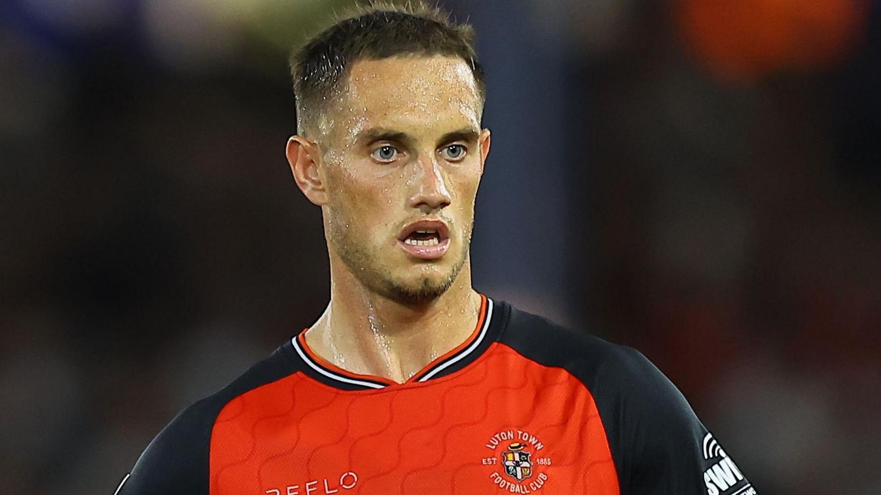 Jerry Yates playing for Luton Town