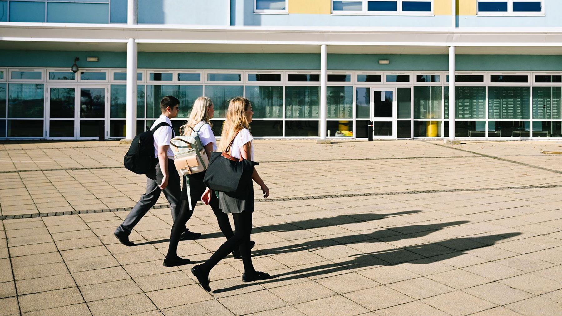 All schools in England to get pupil attendance targets, government says