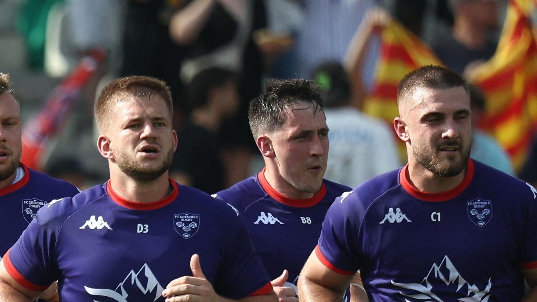 Sam Davies pinch his Grenoble team-mates arsenic they tally disconnected aft their warm-up