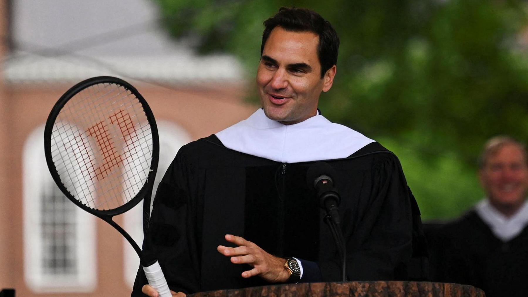 Roger Federer: Effortless tennis a myth says Swiss great in graduation  speech - BBC Sport