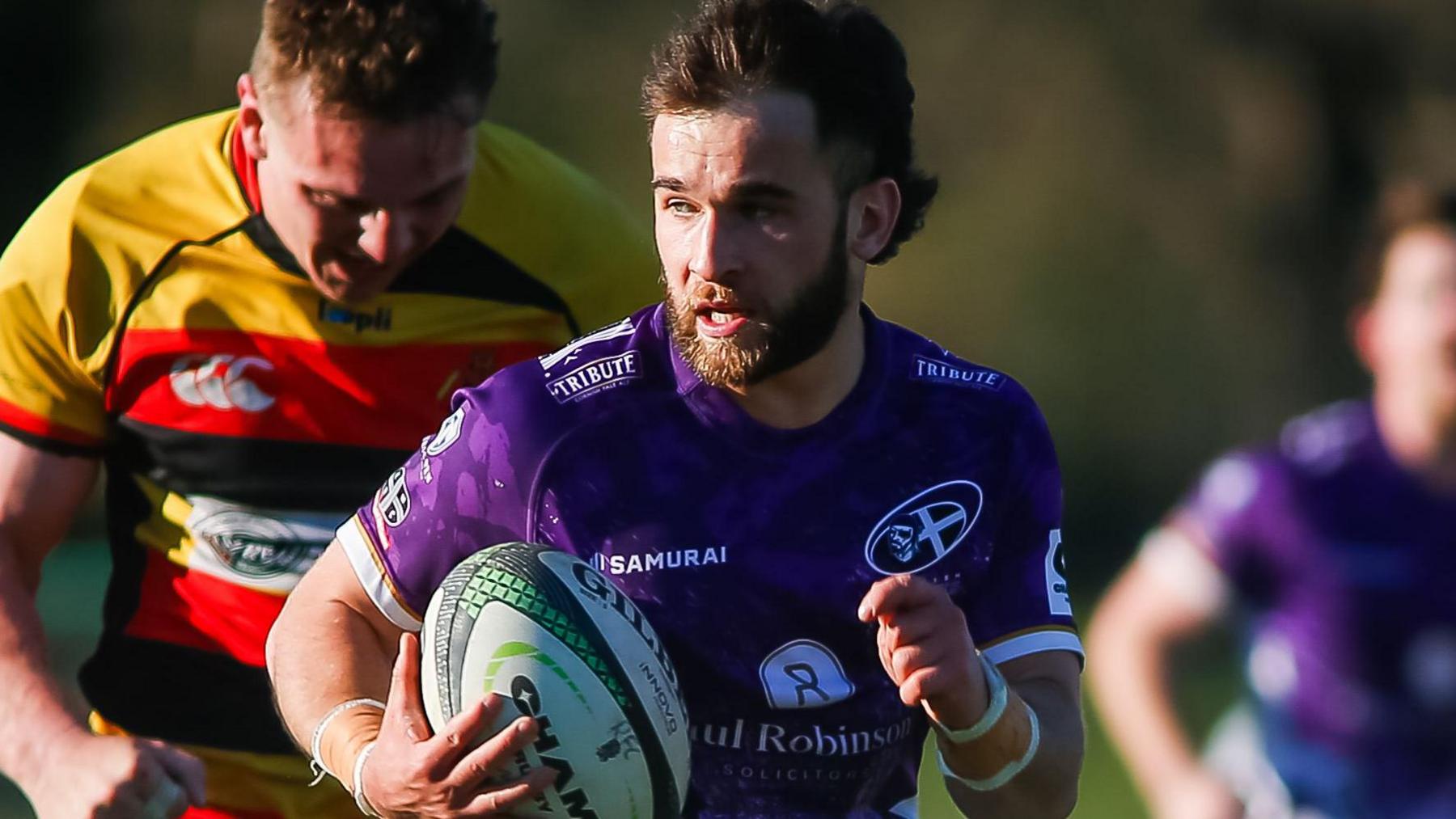 Cornish Pirates' Dan Hiscocks runs with the ball tucked in his right arm