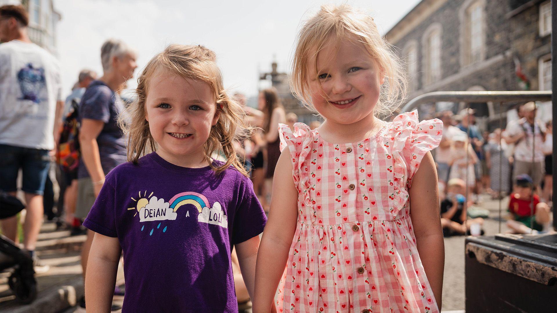 Mae'r Sesiwn Fawr yn ddigwyddiad i'r teulu oll