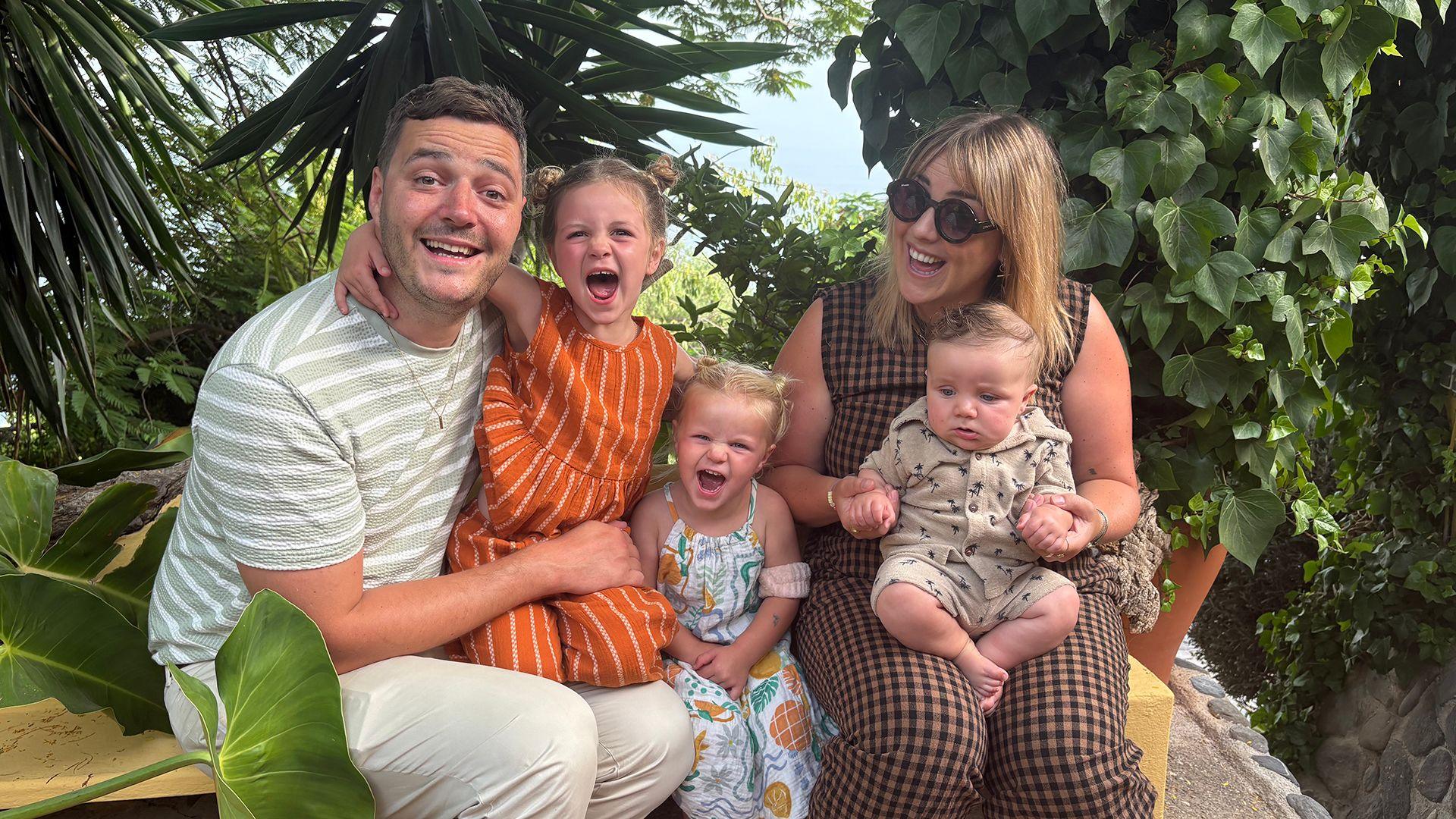 Rhys Gwynfor a'i deulu