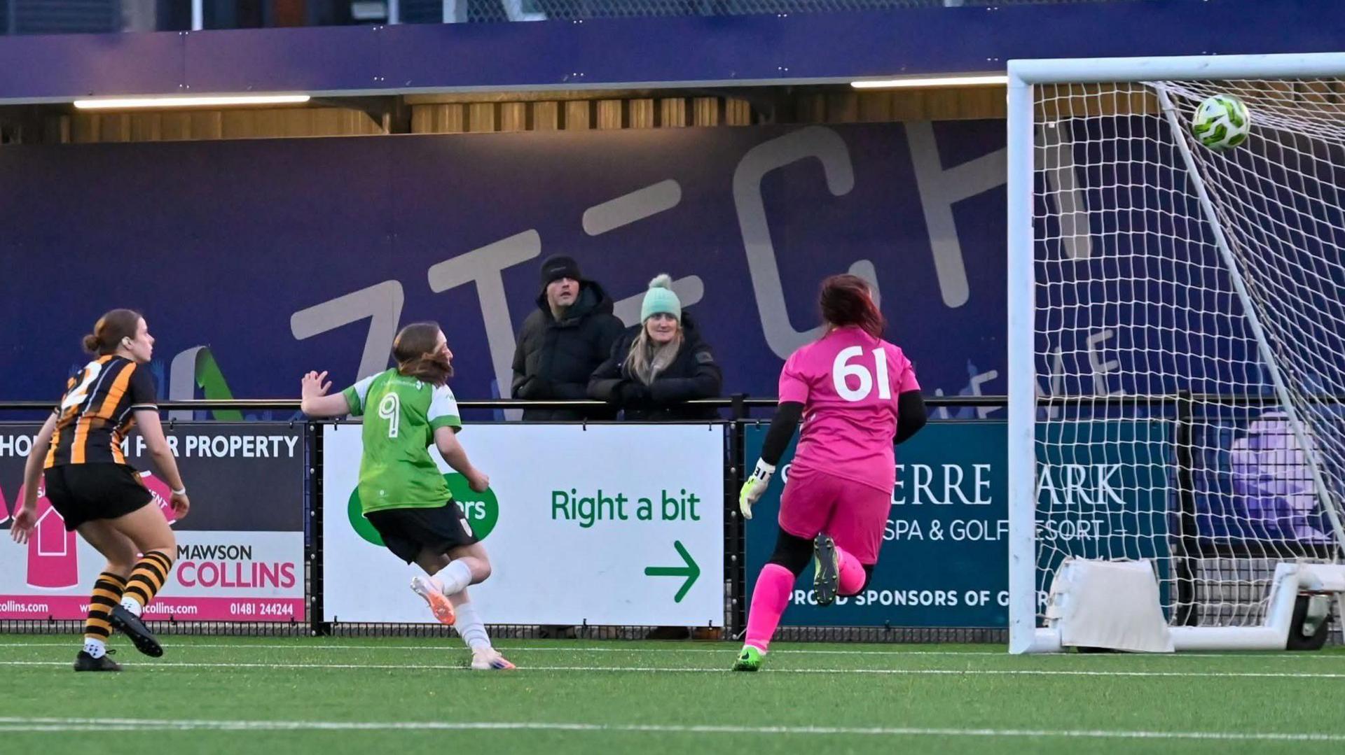 Guernsey FC v Bournemouth Sports