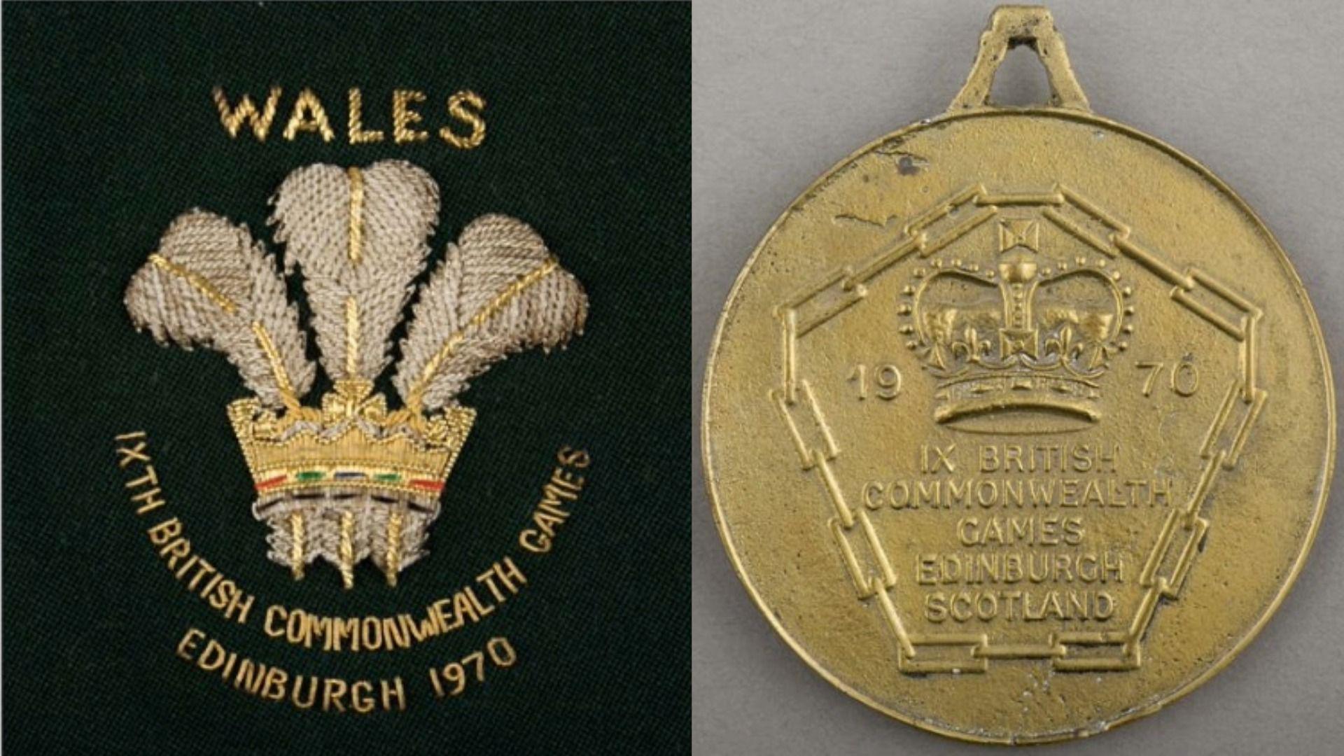 Y bathodyn ar flaser tîm Cymru, a medal aur Lynn Davies