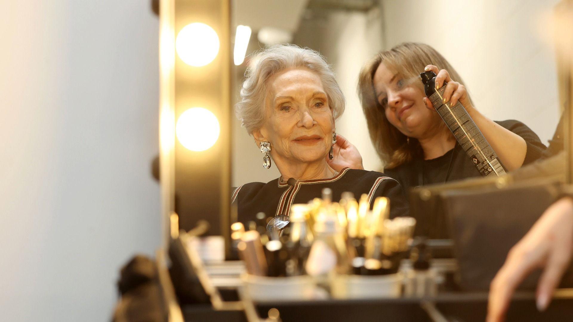 Siân Phillips