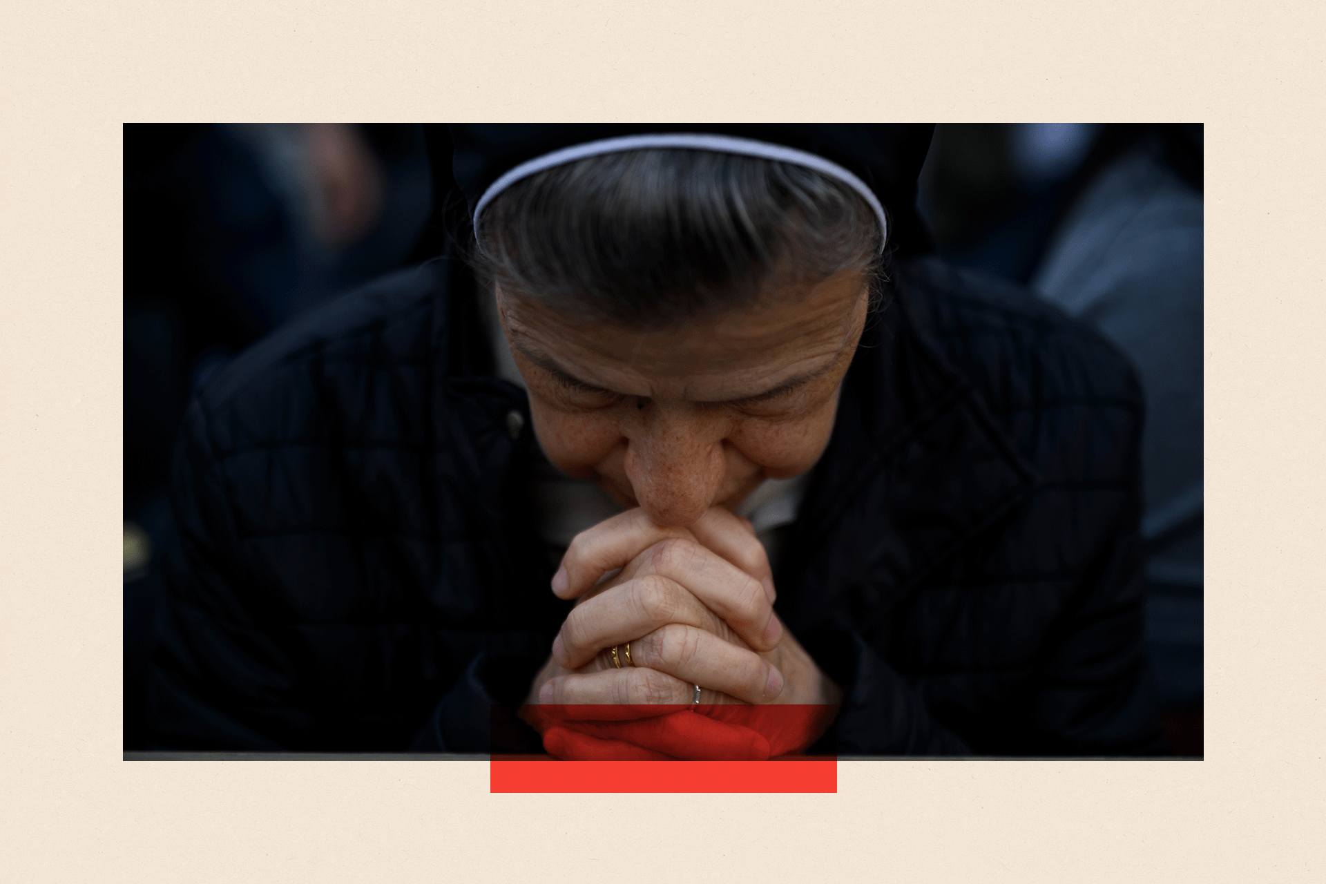 A nun attends prays in homage to Pope Francis following his death in Saint Peter's Square, on 21 April 2025 in the Vatican City
