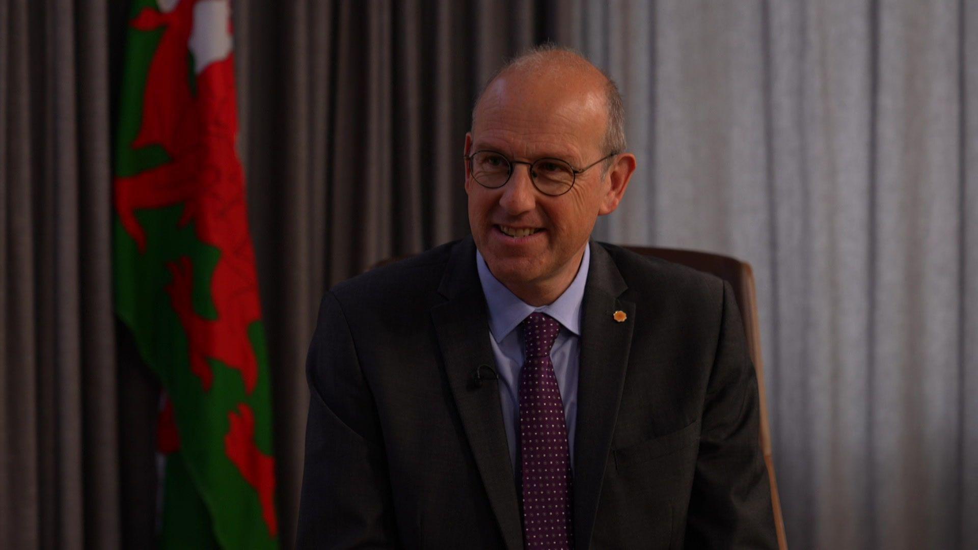 Llyr Gruffydd AS