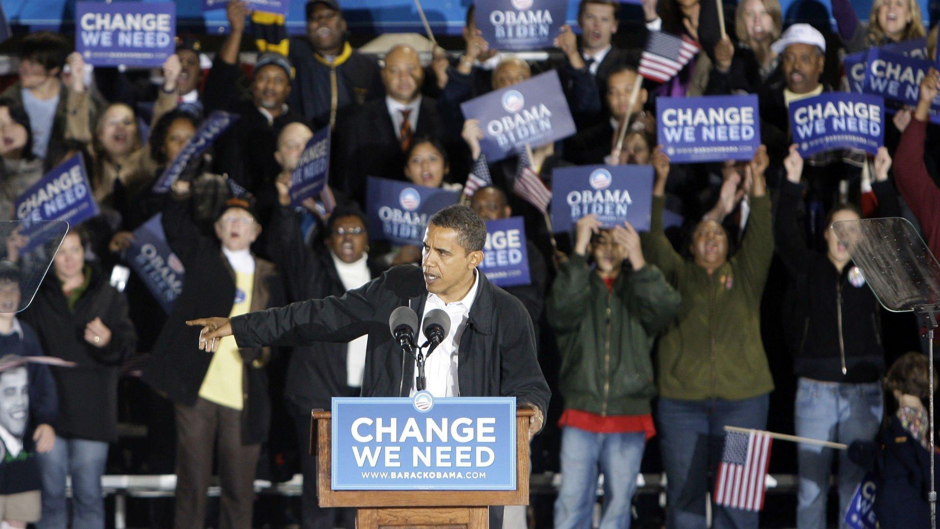 Barack Obama speaking at rally in North Carolina in 2008