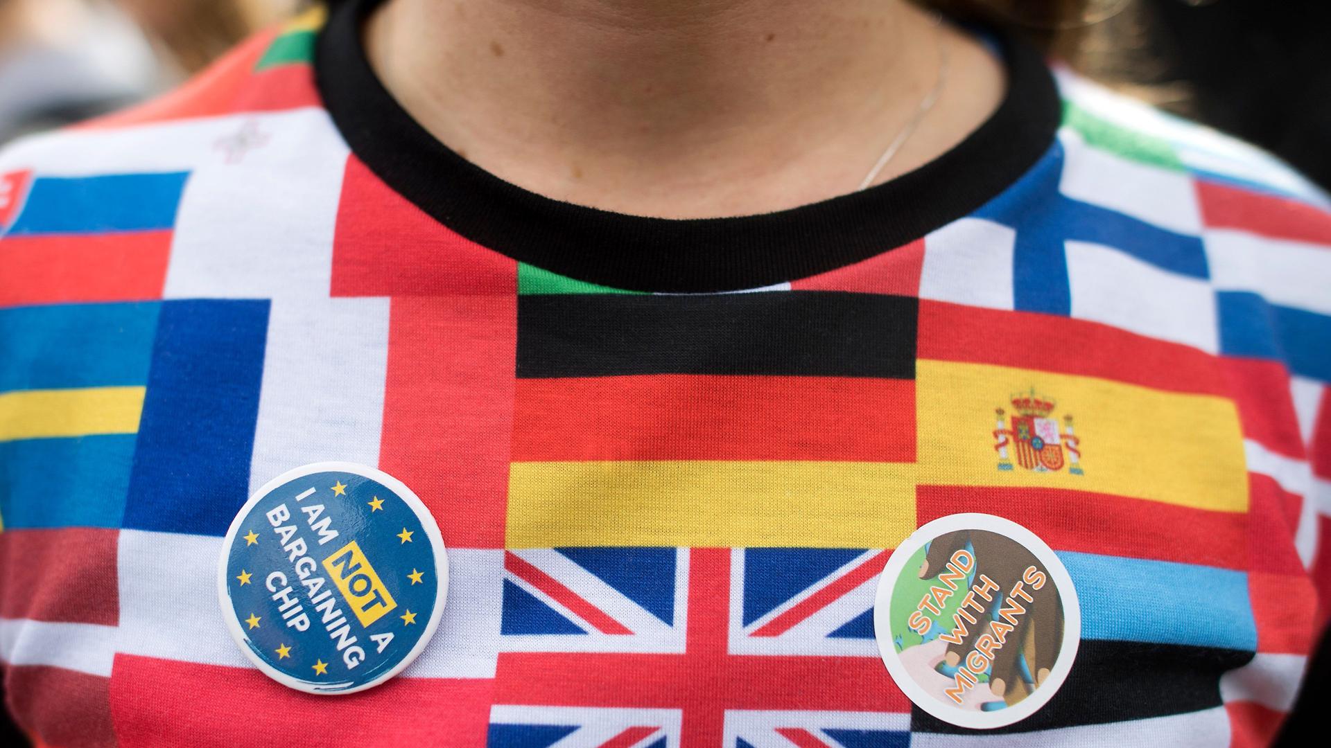 A Remain support in a flags jumper