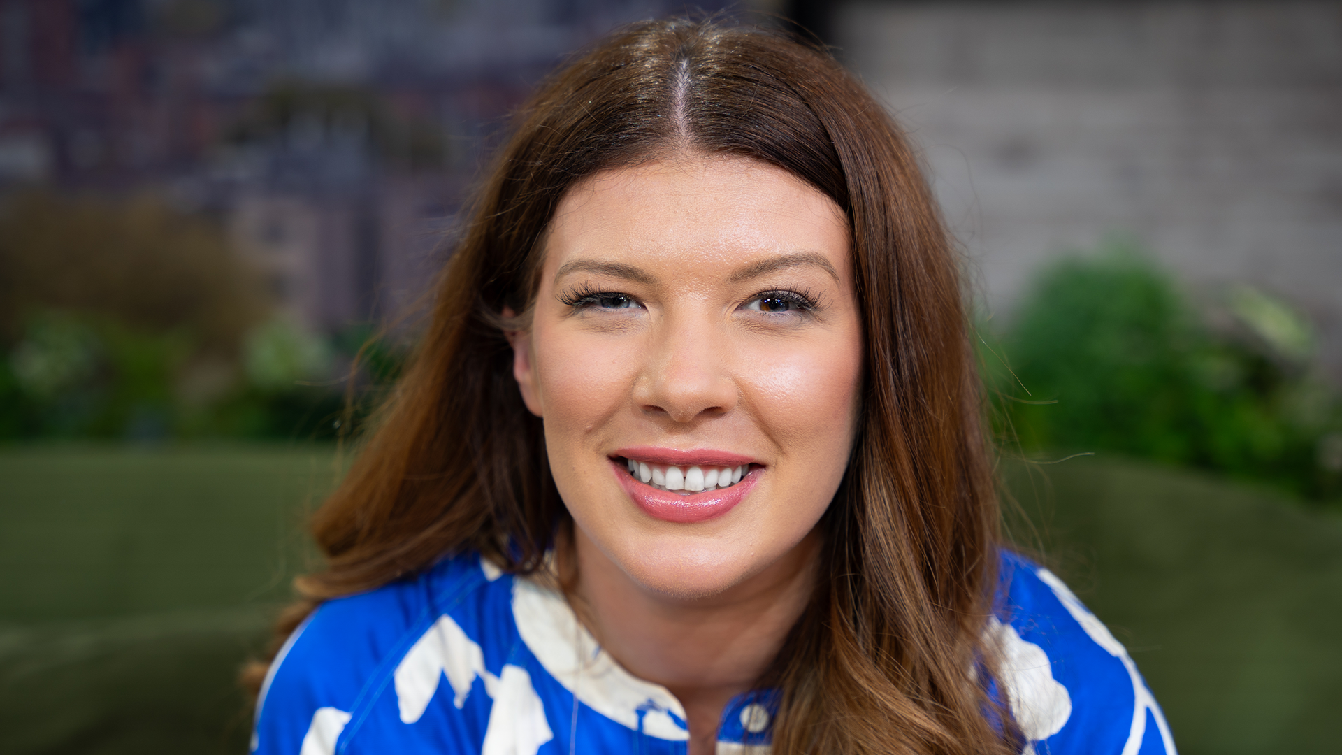 Picture of Finance Expert Laura Pomfret in the Morning Live studio.