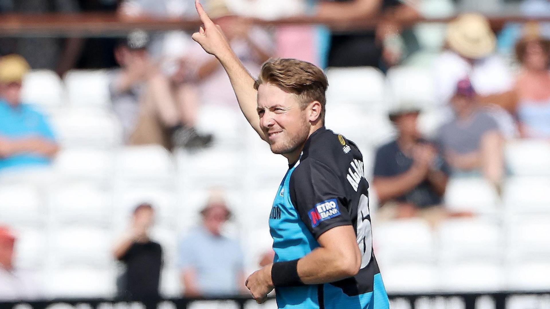 Ben Allison takes a wicket for Worcestershire