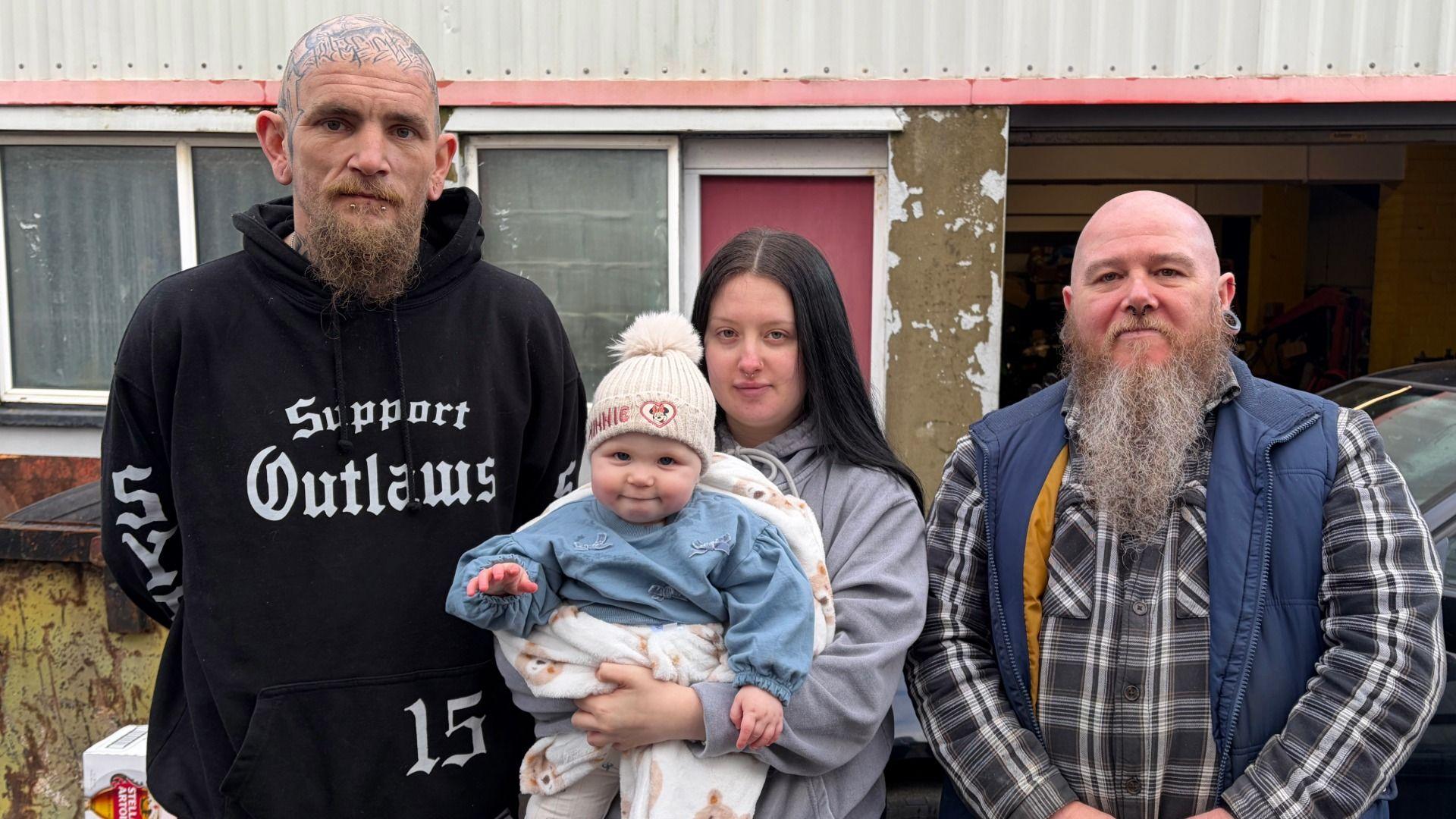 O'r chwith i'r dde Wesley Beynon, Lilah ac Alex McClean, Marc Willding