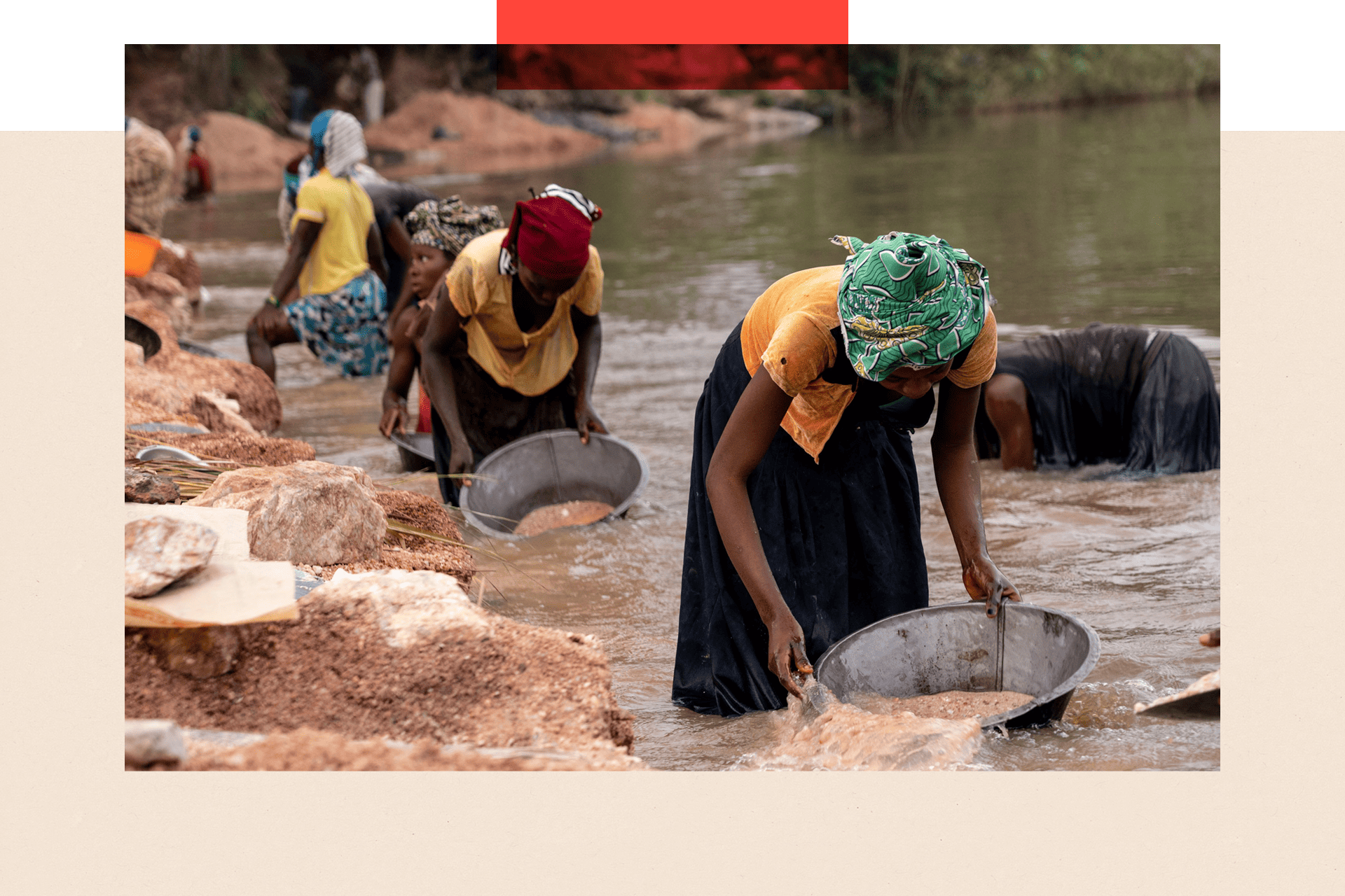 People working in the Lukushi river in The Democratic Republic of Congo