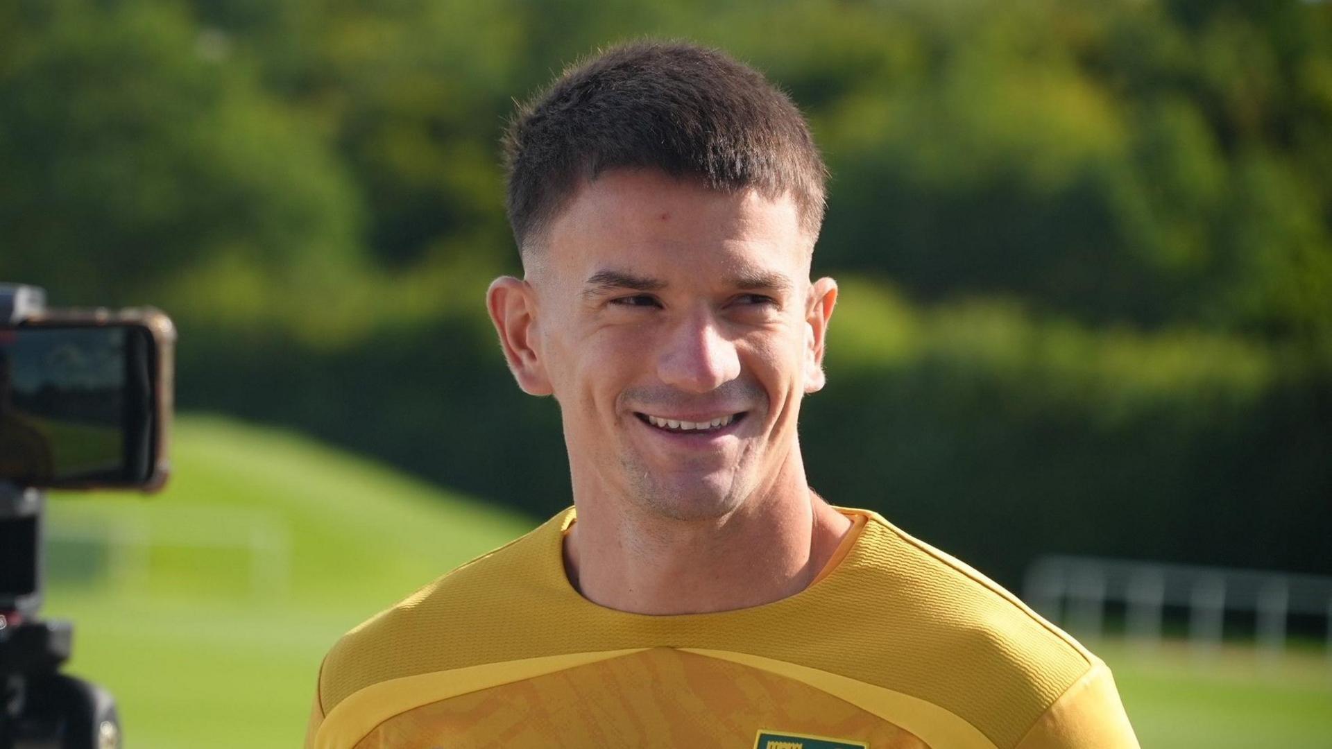 Mirko Topic being interviewed