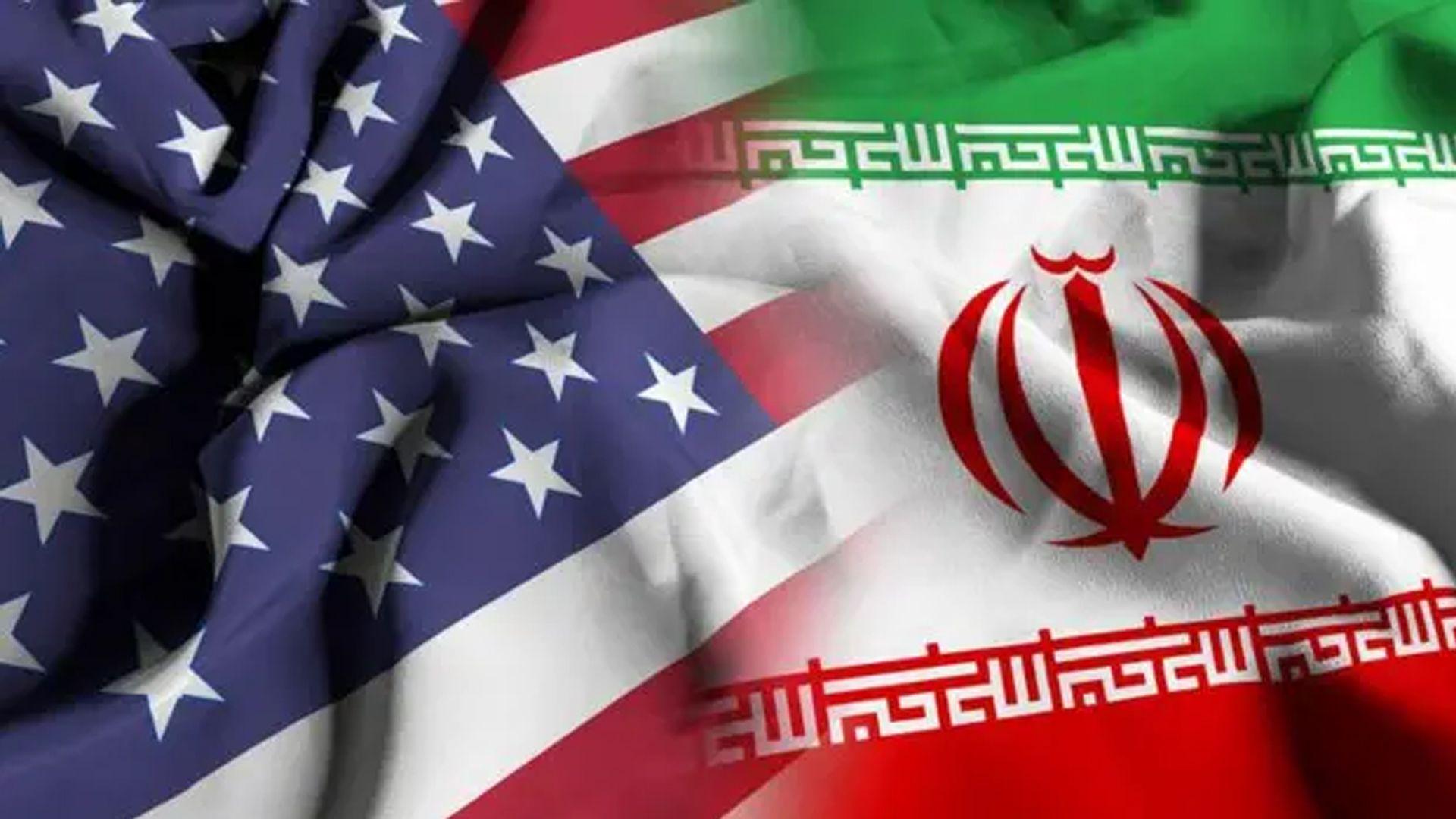 the US and Iranian flags
