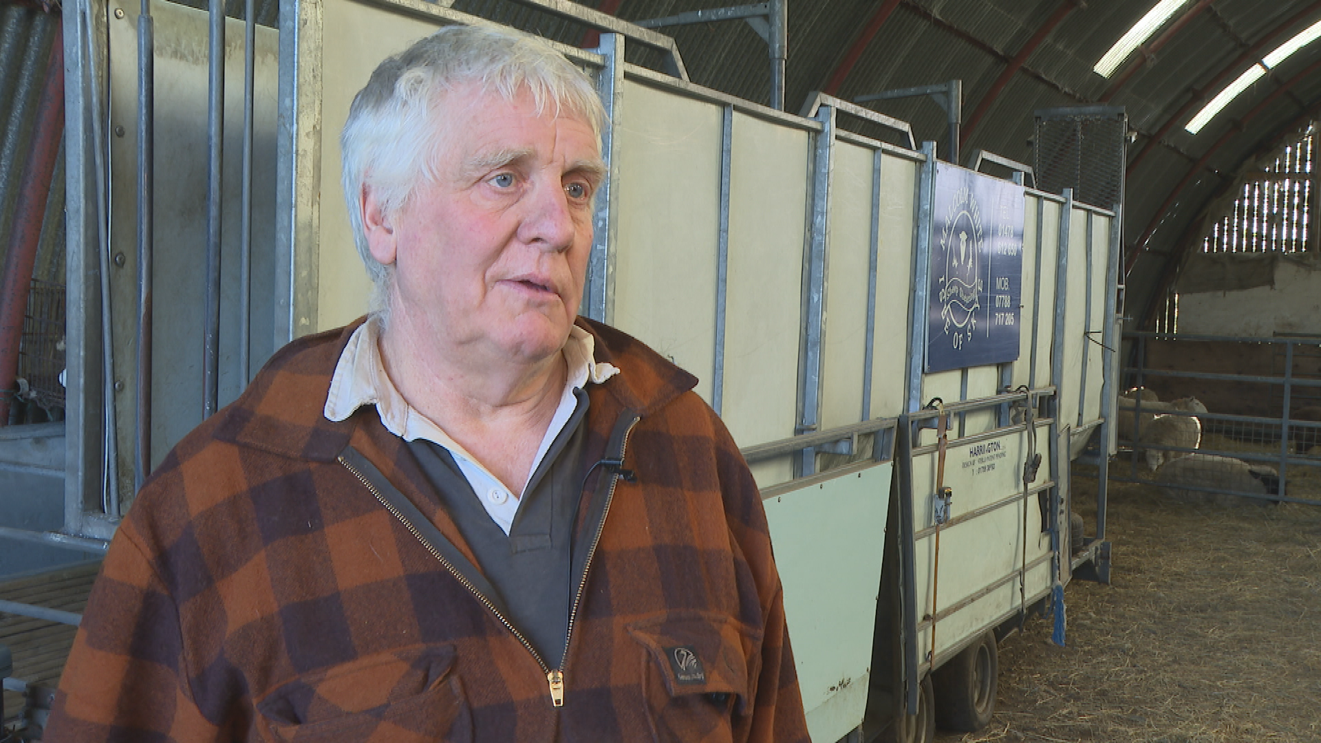 Malcolm White aig a bheil gnothachas rùsgaidh