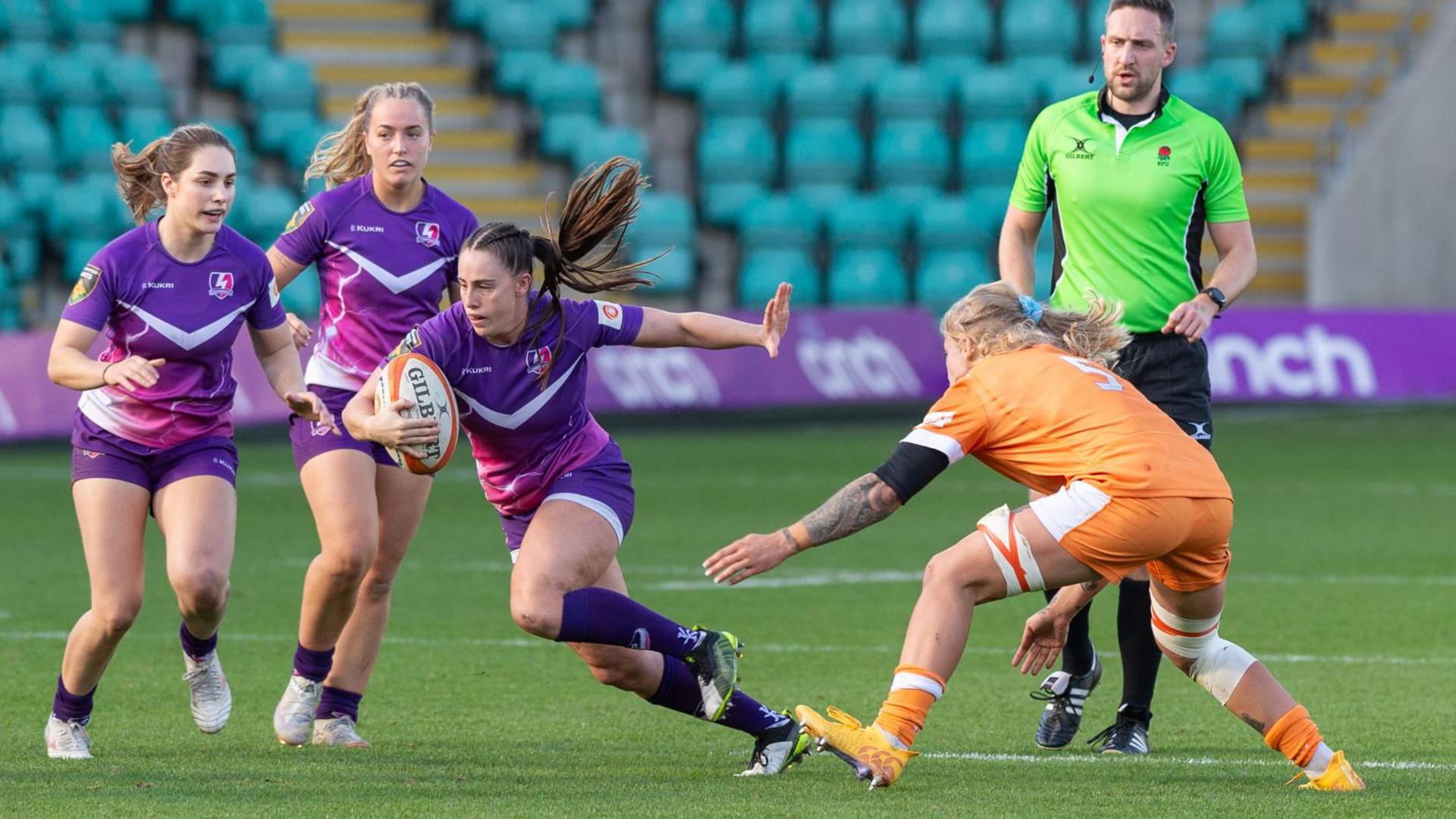 Loughborough's Fran Goldthorp runs with the ball 