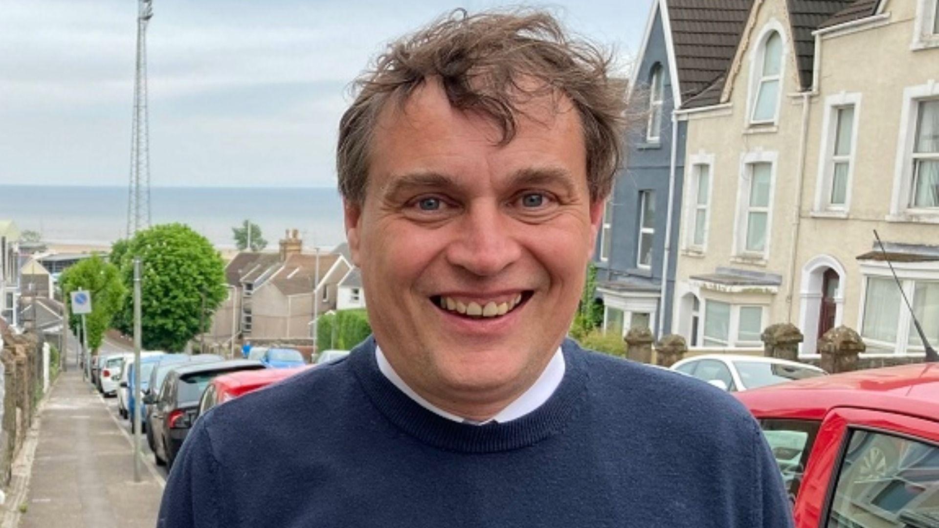 Llun o Peter May
