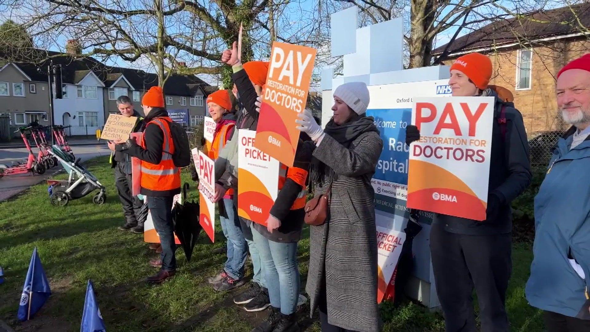 An NHS picket line