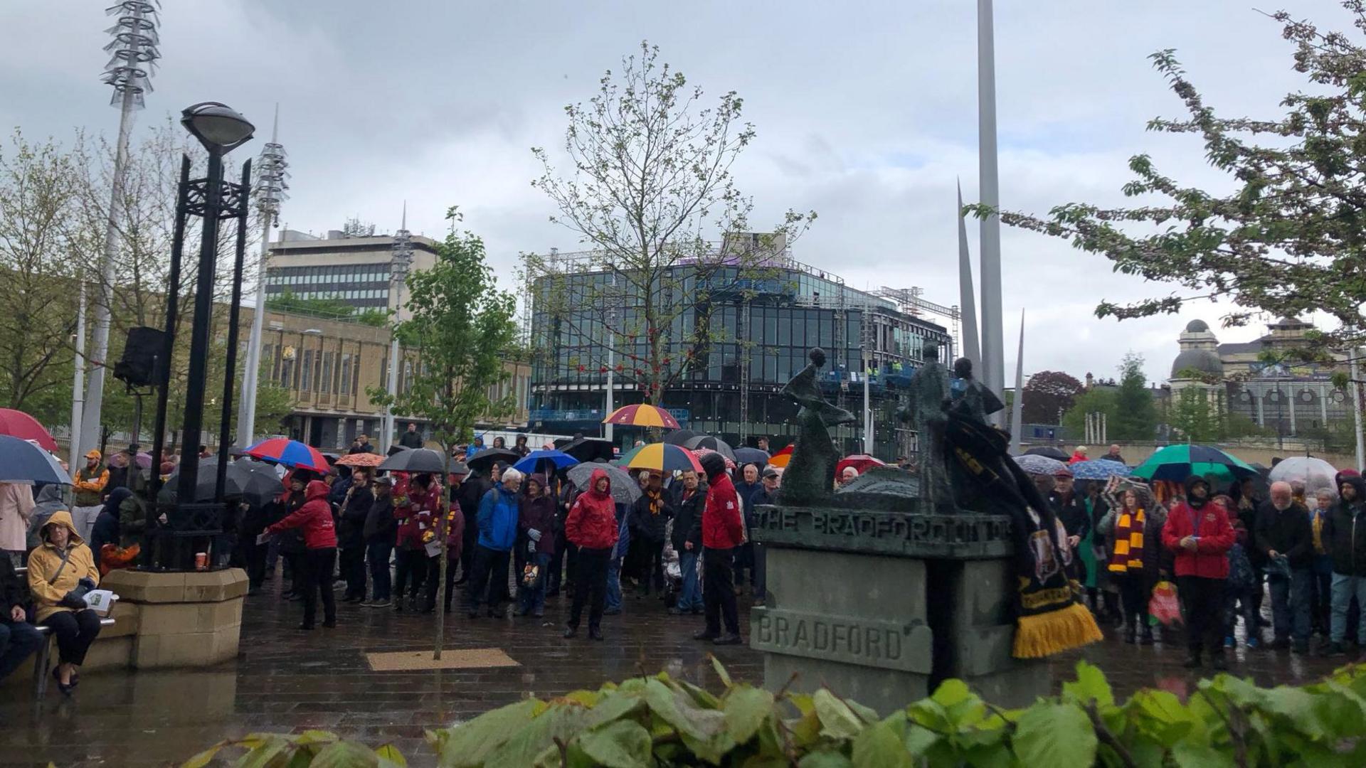 Memorial service for Bradford City fire victims