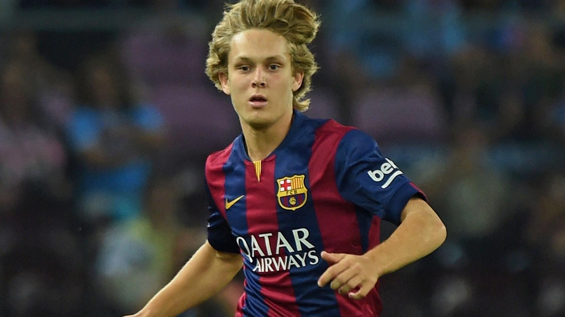 Alen Halilovic playing for FC Barcelona in 2014.