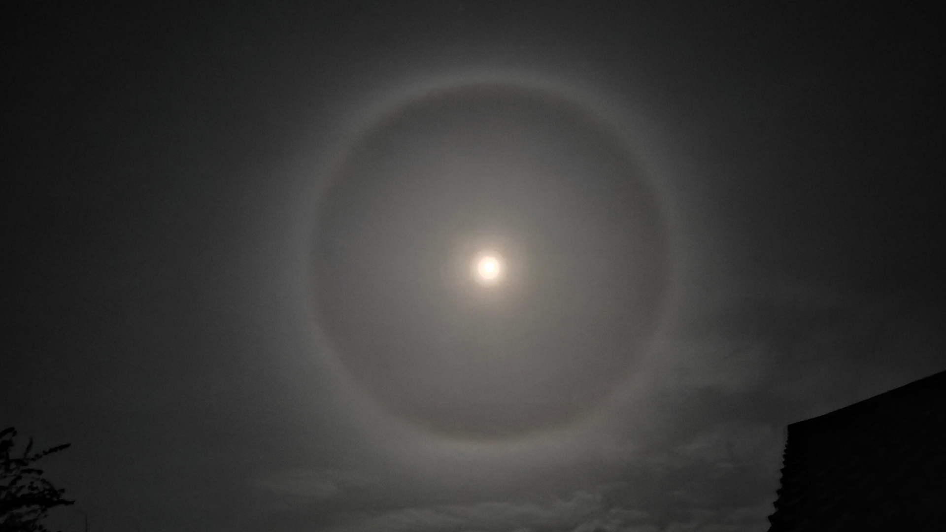 Clear skies revealed a halo around the Moon on Wednesday night