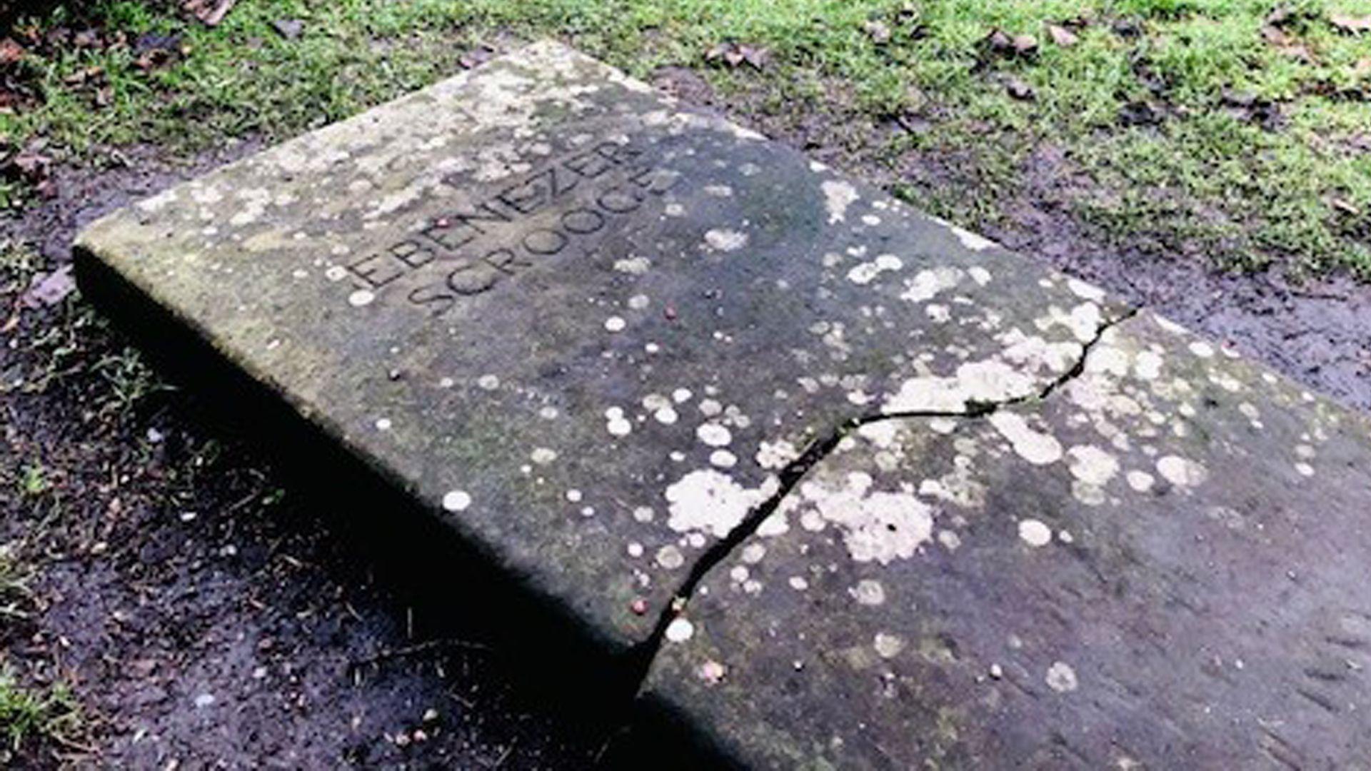 A picture of Scrooge's gravestone at St Chad's Church, Shrewsbury