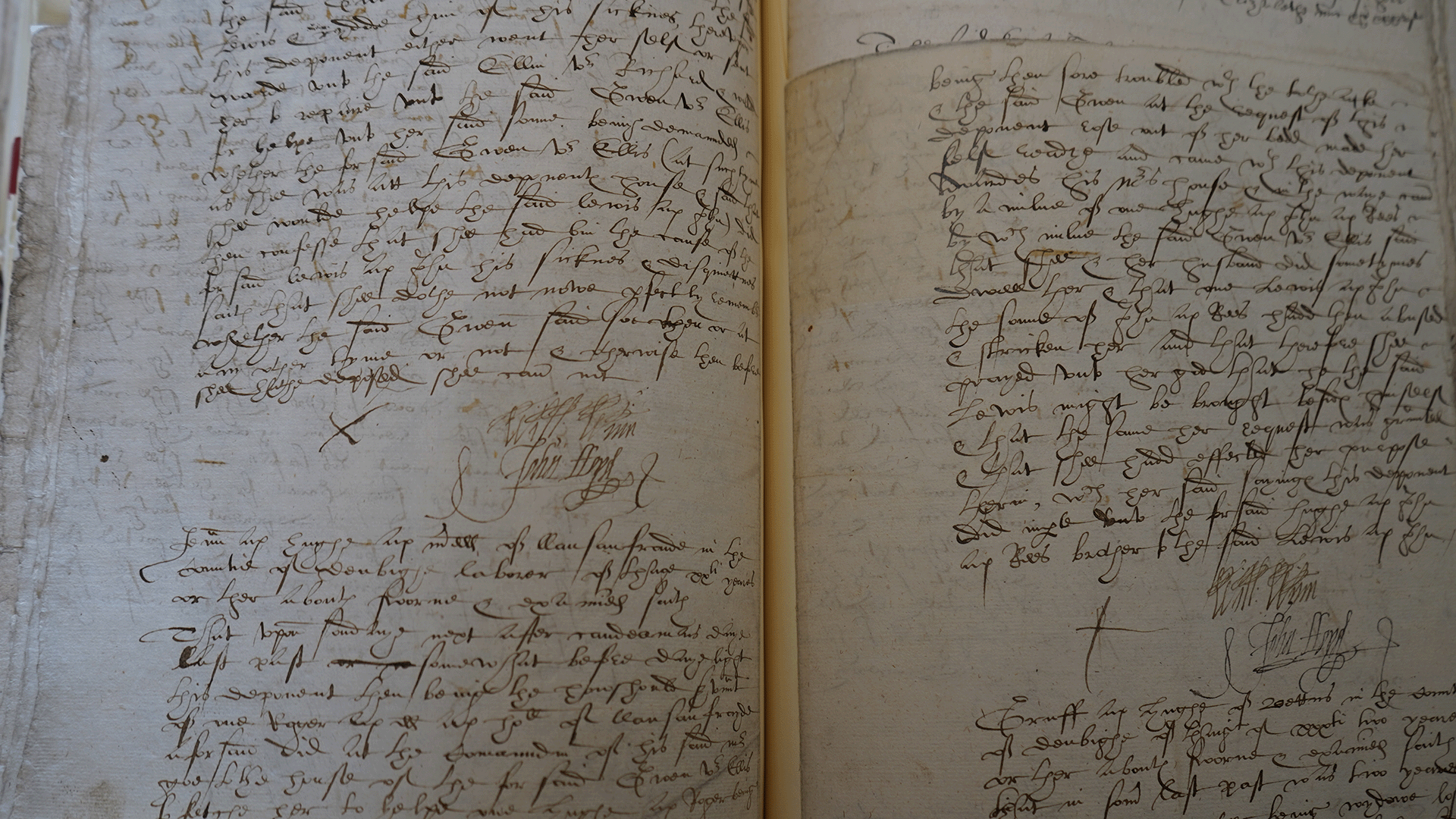 Cofnodion llys Gwen ferch Ellis sy'n dyddio i 1594