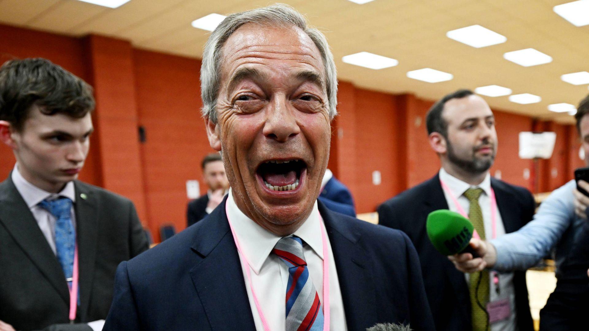 Mae Nigel Farage wedi dweud ei fod yn hyderus y bydd Reform yn cipio seddi yn y Senedd