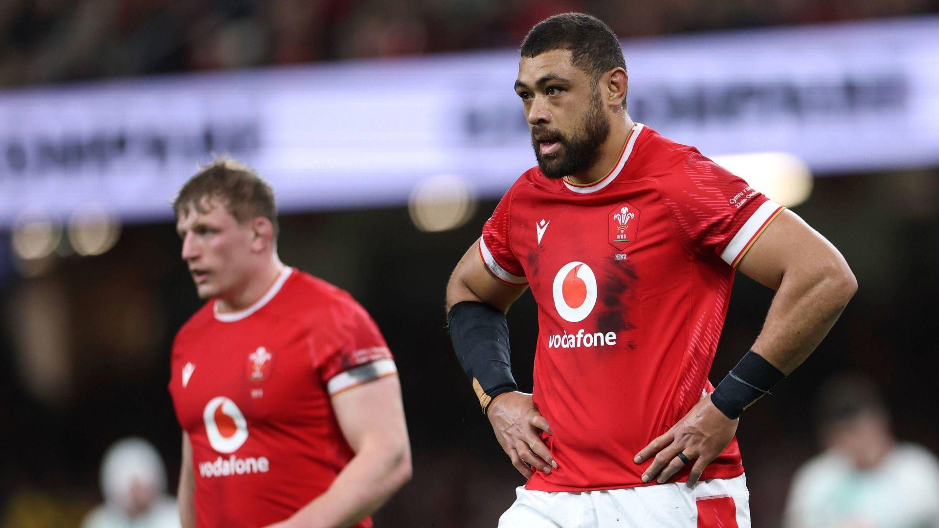 Taulupe Faletau (dde) a Jac Morgan