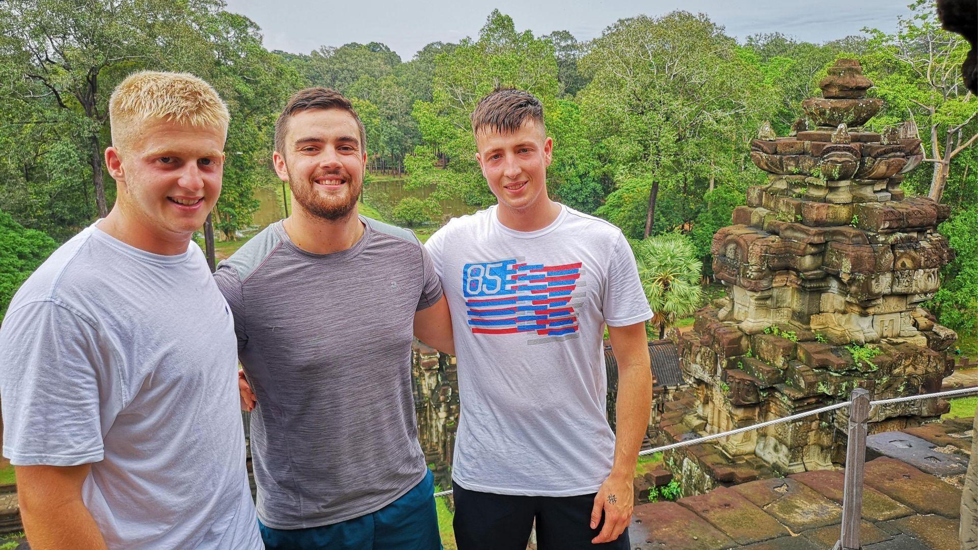 Lewis, Elliot a Lloyd