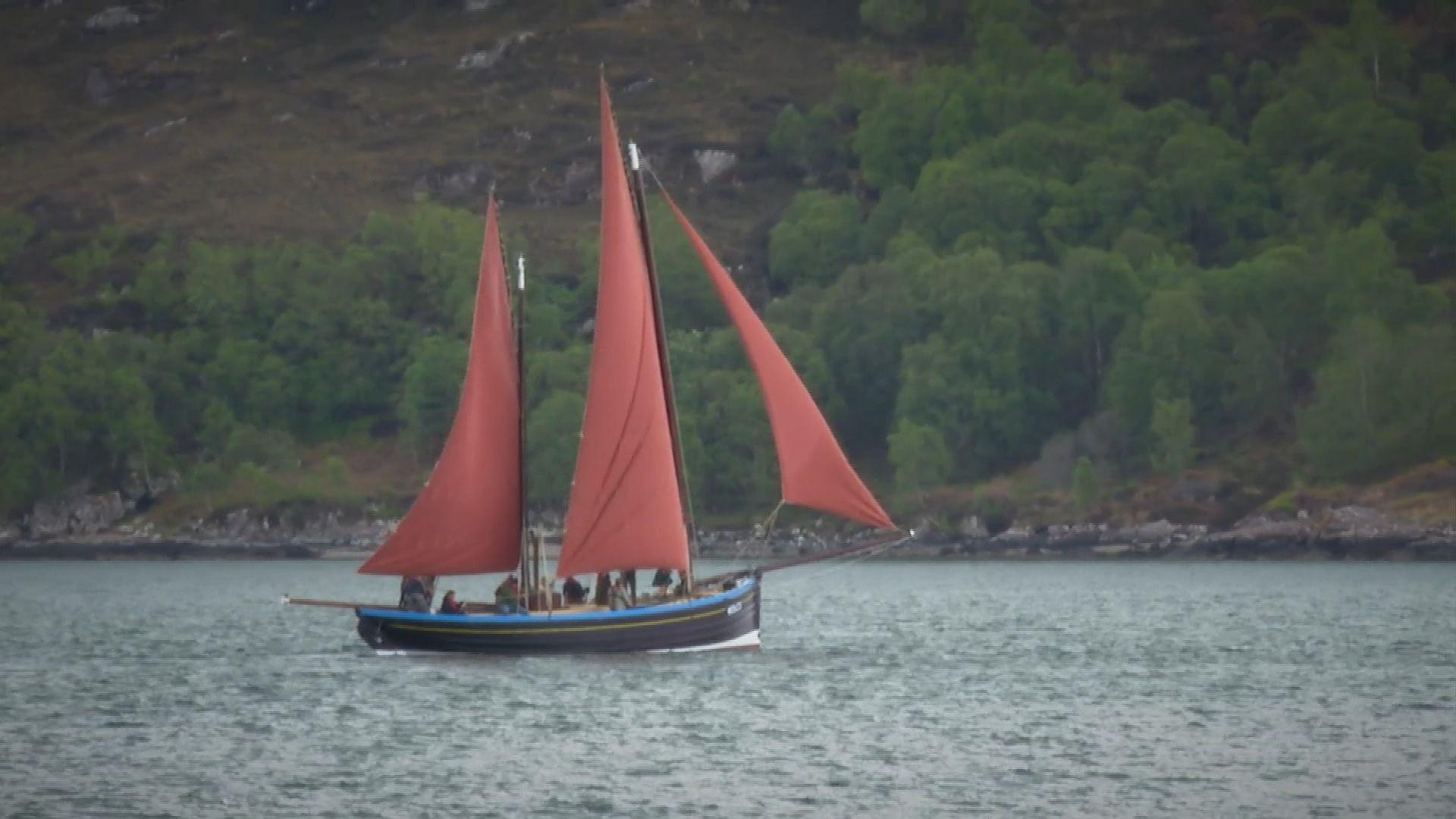 Bàta-siùil aig Fèis Lugger 