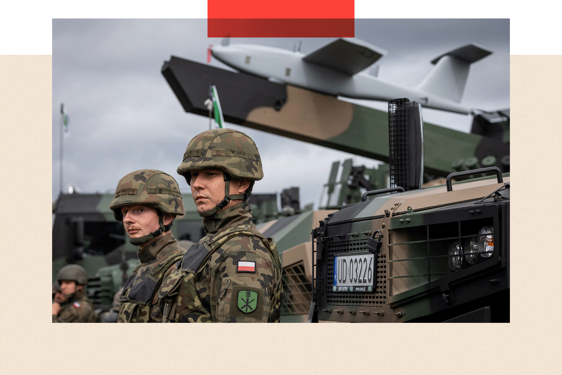 Polish soldiers during a military equipment display 
