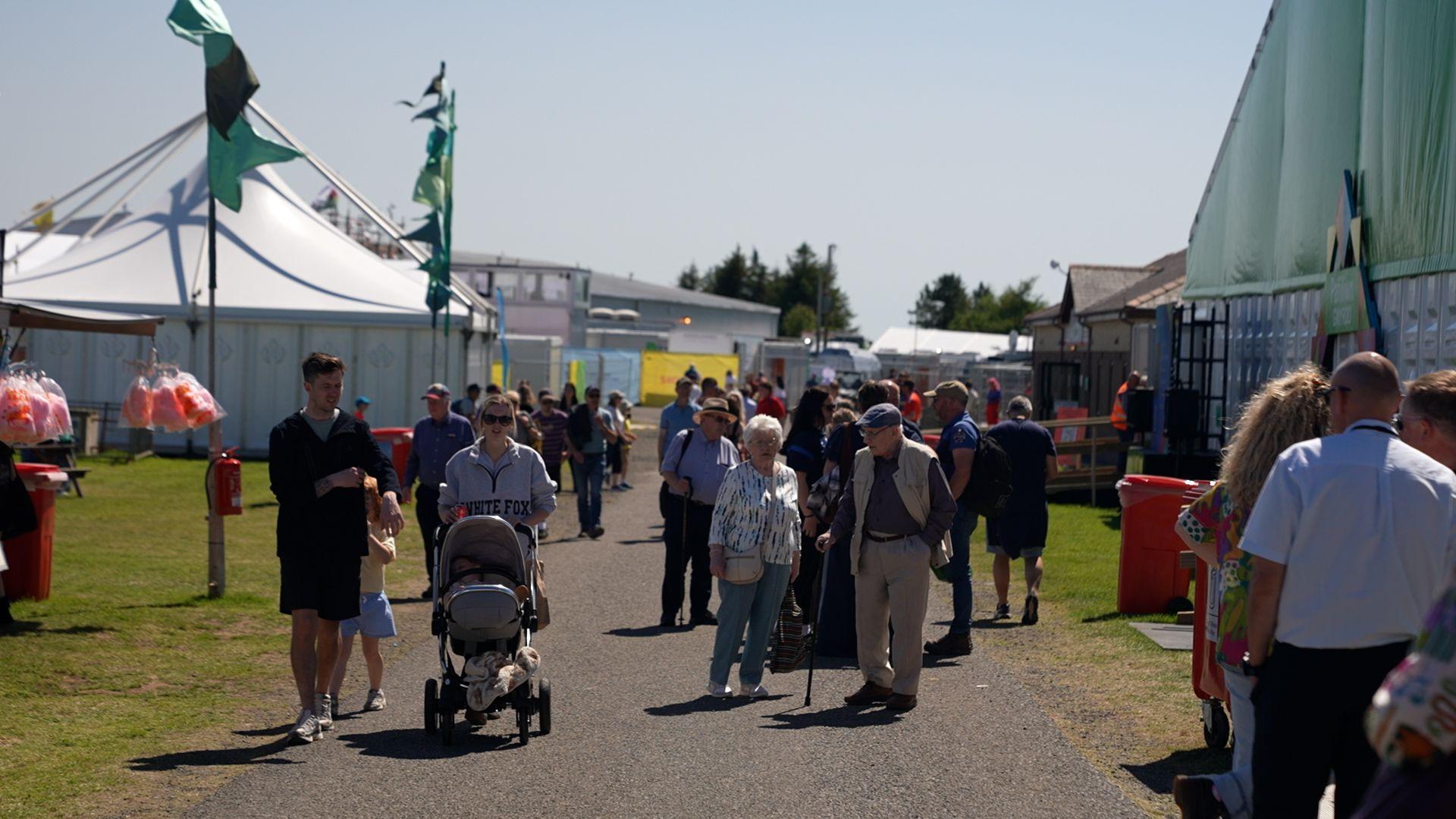 Maes eisteddfod yr Urdd