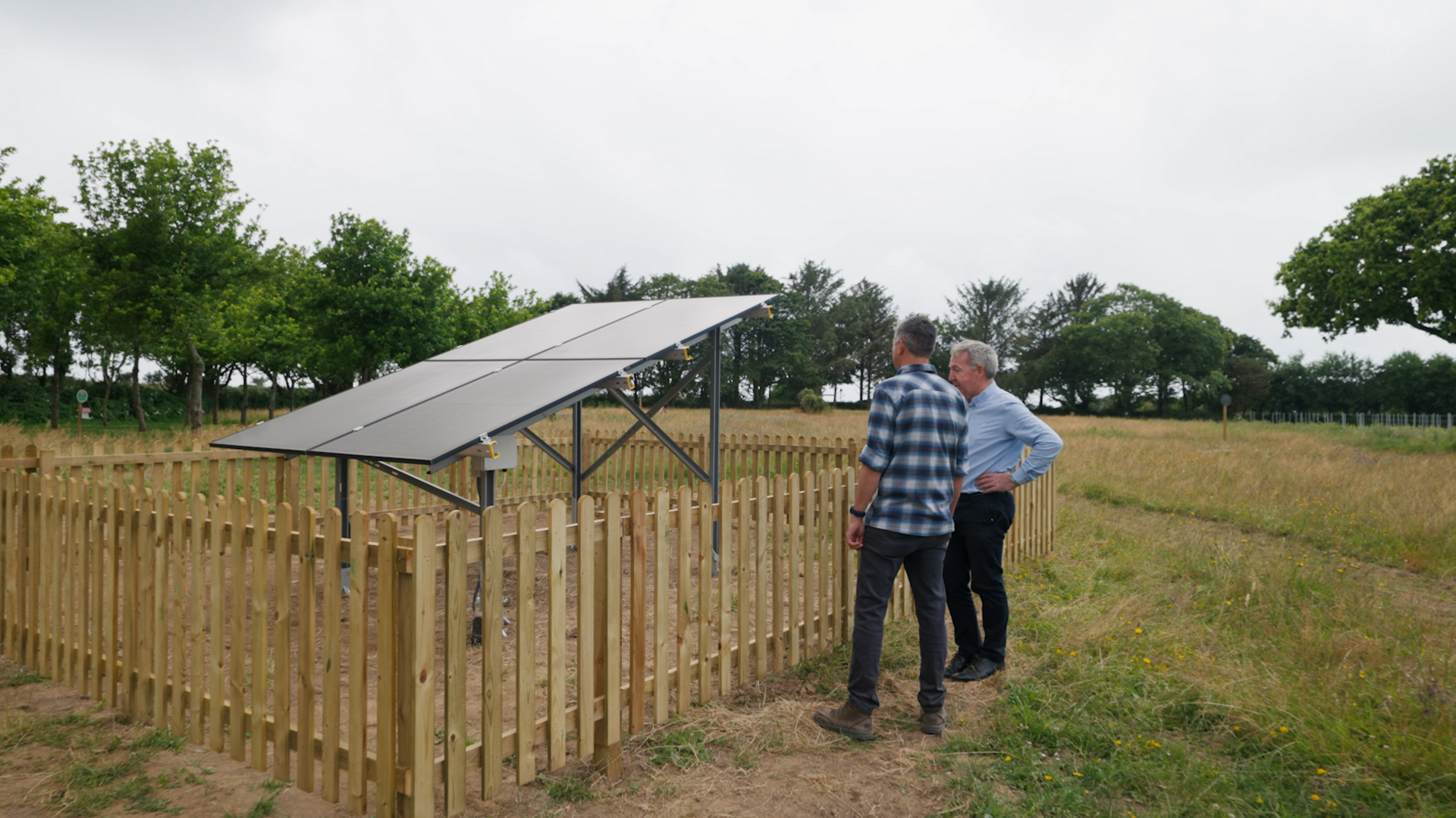 Image of James King, Solar PV Project Manager at Jersey Electricity and La Mare Wine Estate’s MD Tim Crowley at the demonstration site