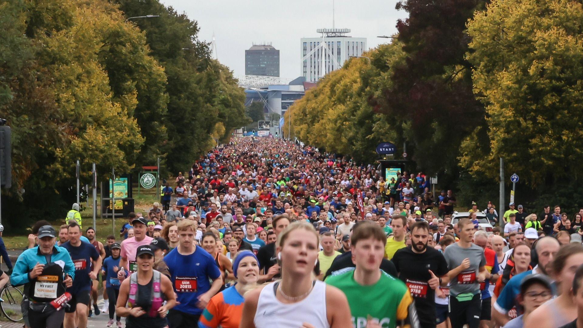 Llun o Hanner Marathon Caerdydd