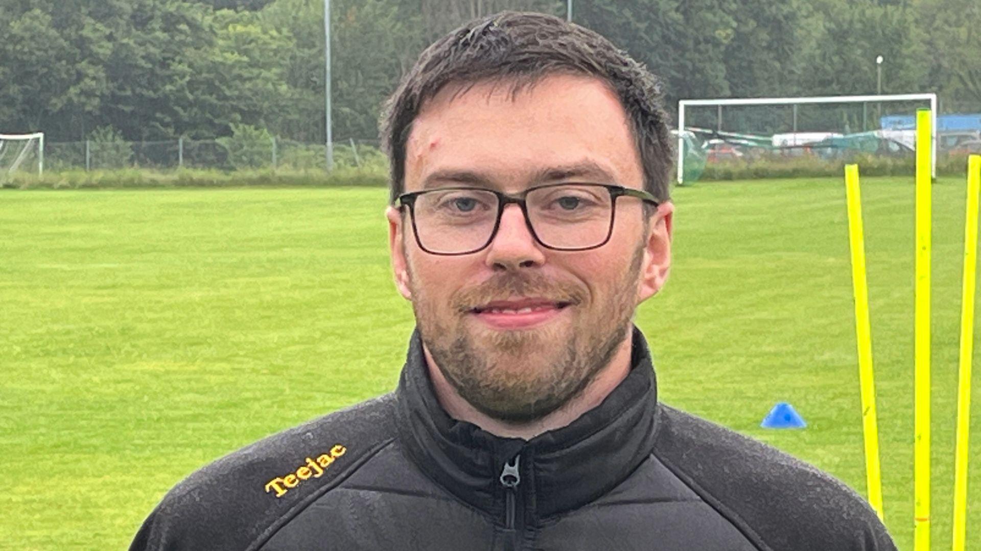 Llun o Iwan Rhys ones