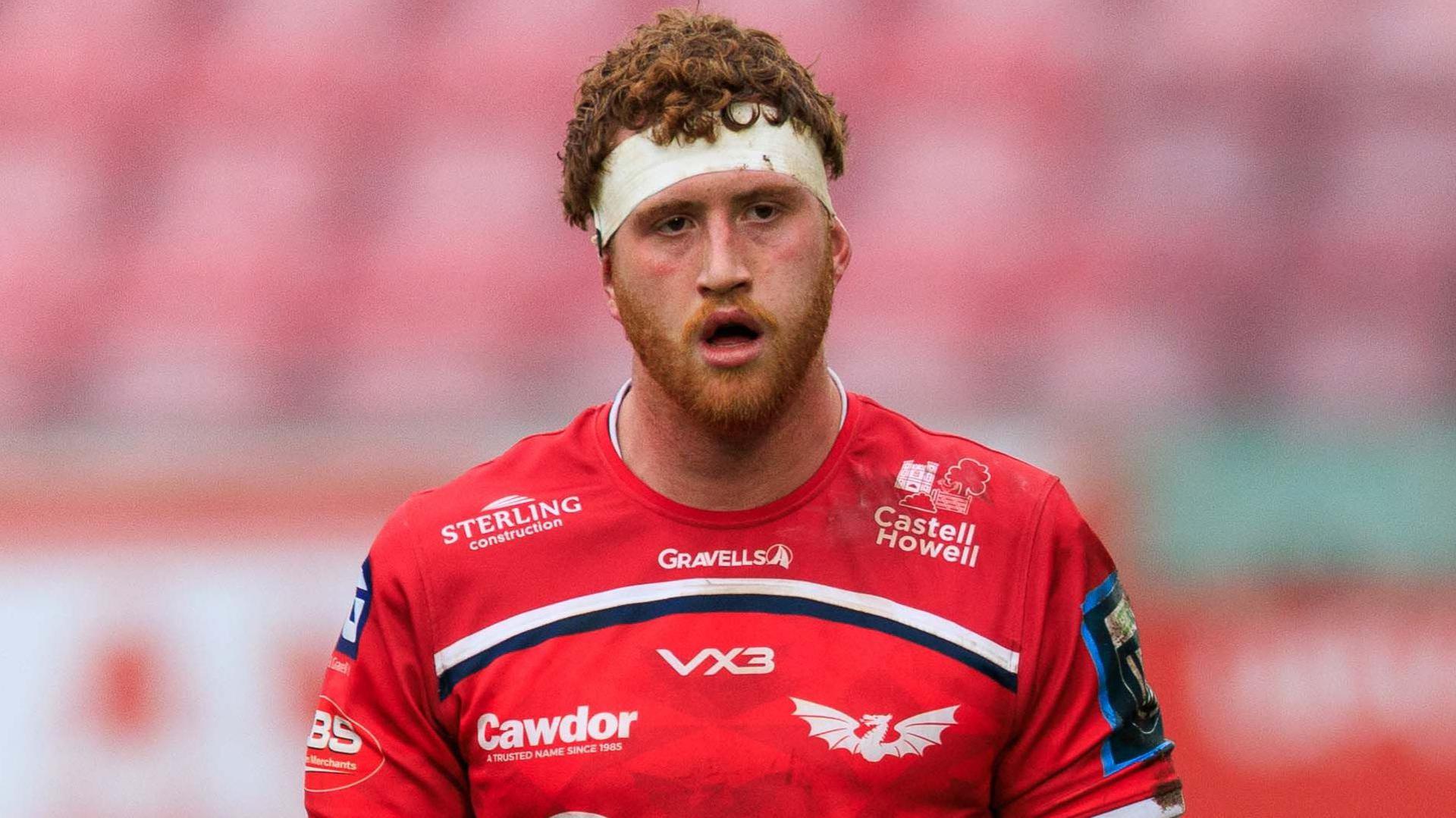 Lock Harvey Cuckson in action for Scarlets