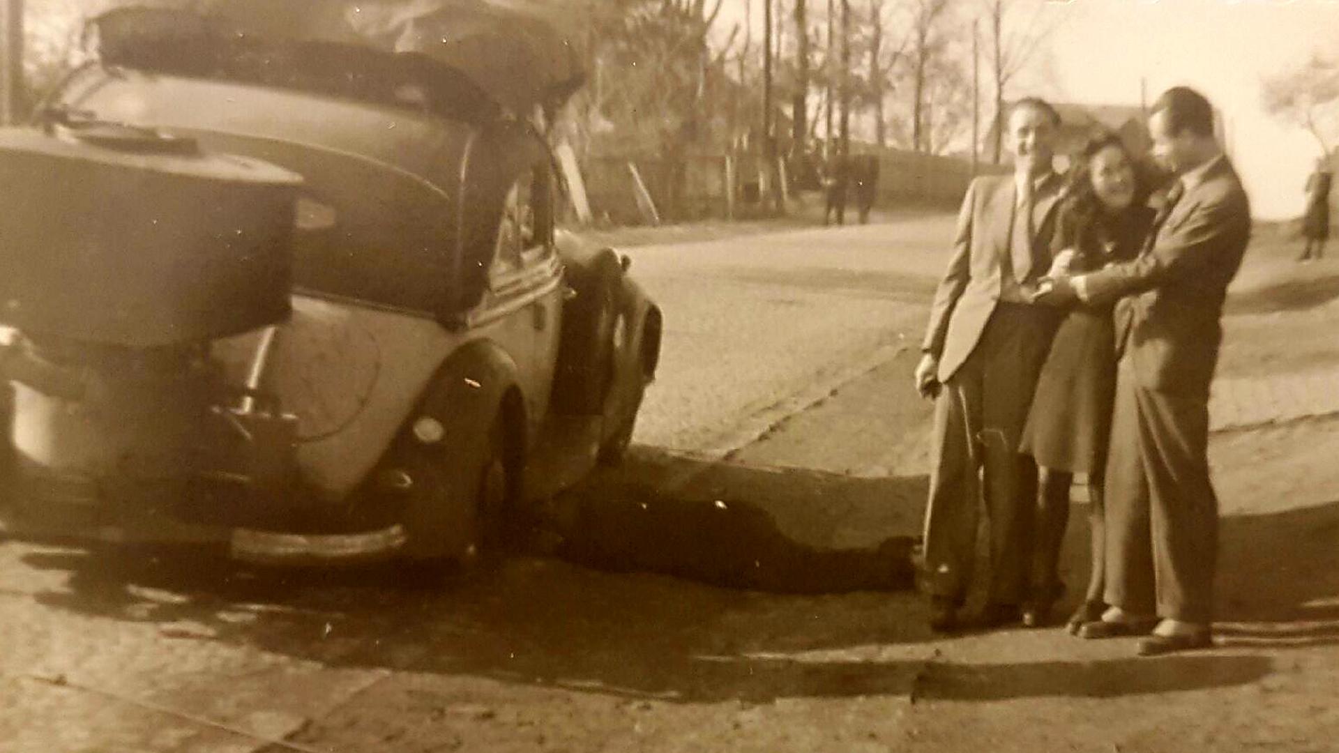 Lale and Gita Sokolov, 1940s