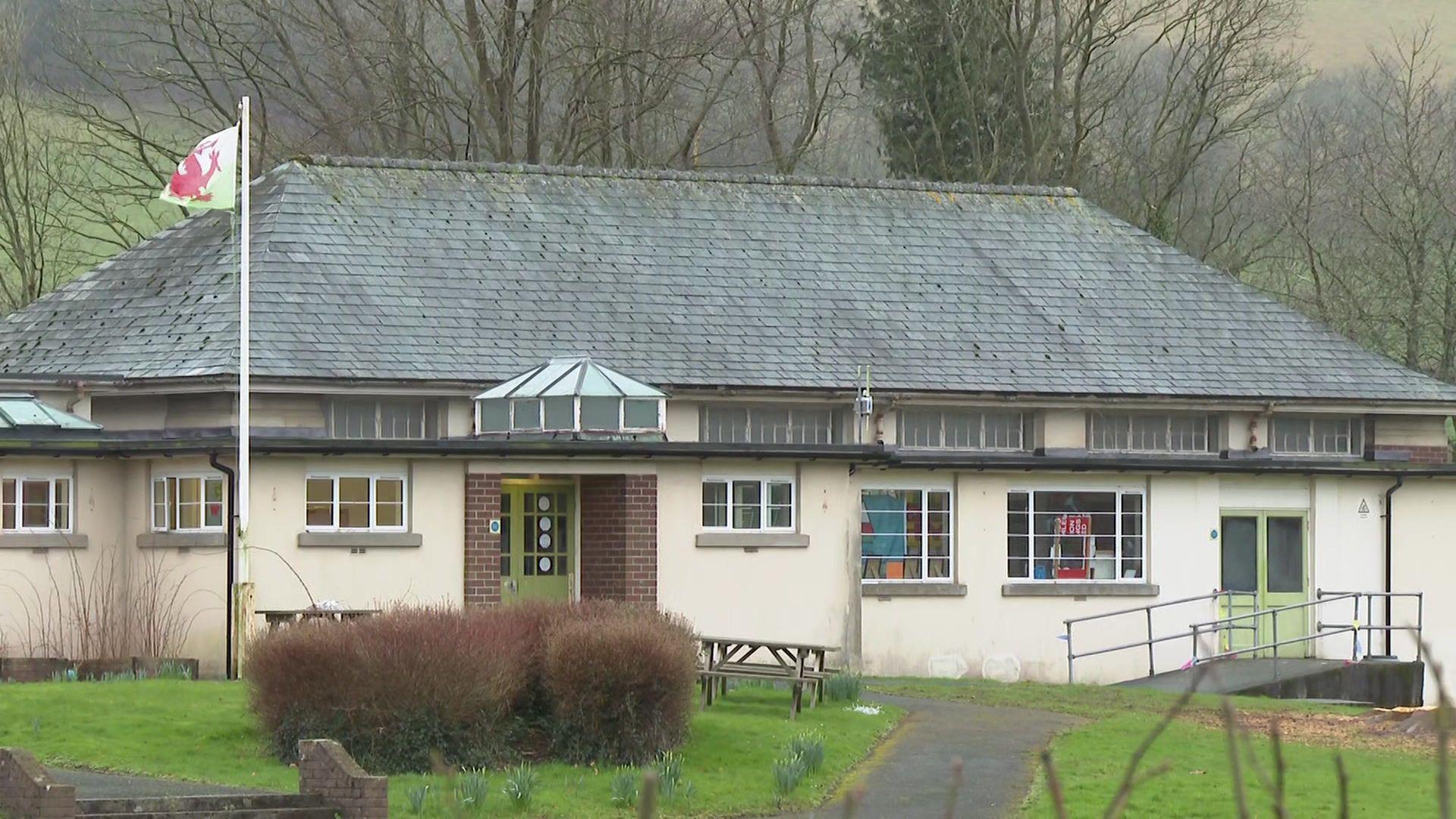 Ysgol Pontsenni