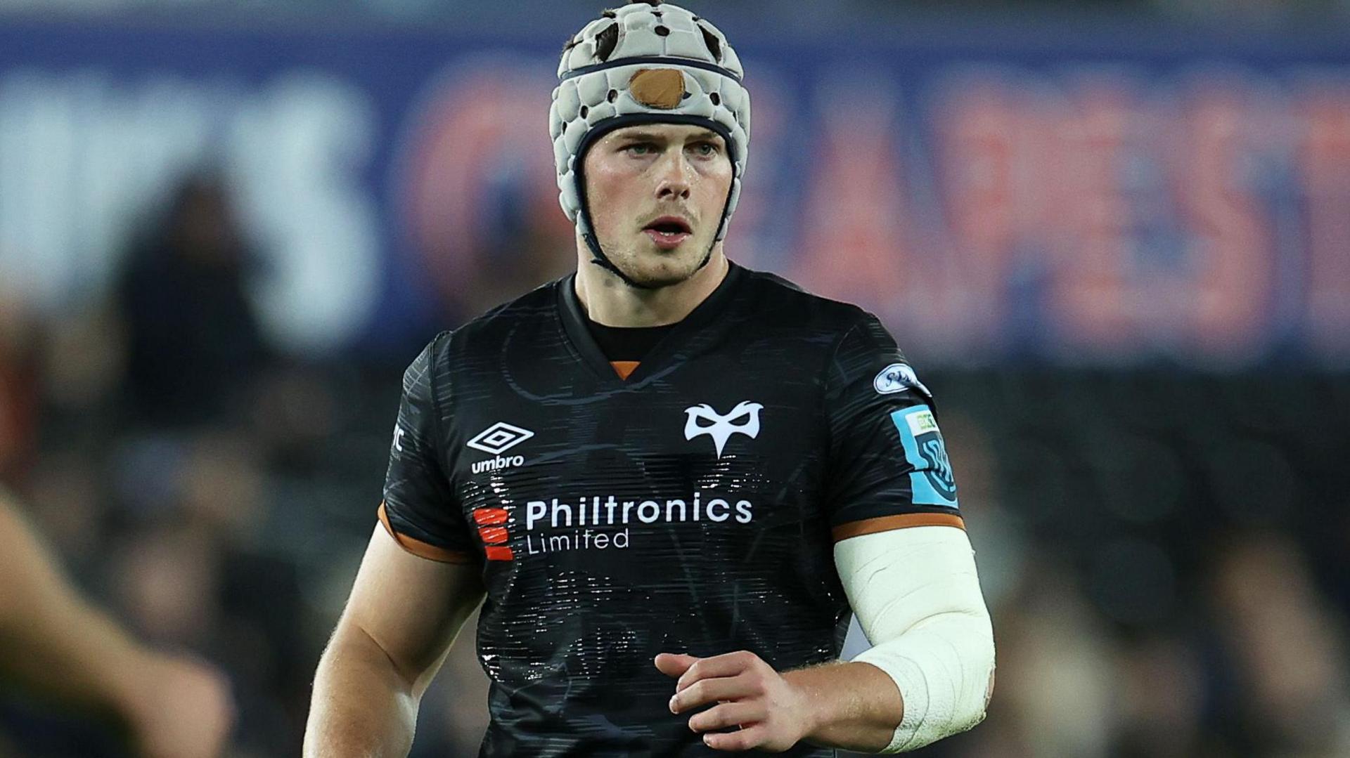 Tristan Davies for Ospreys