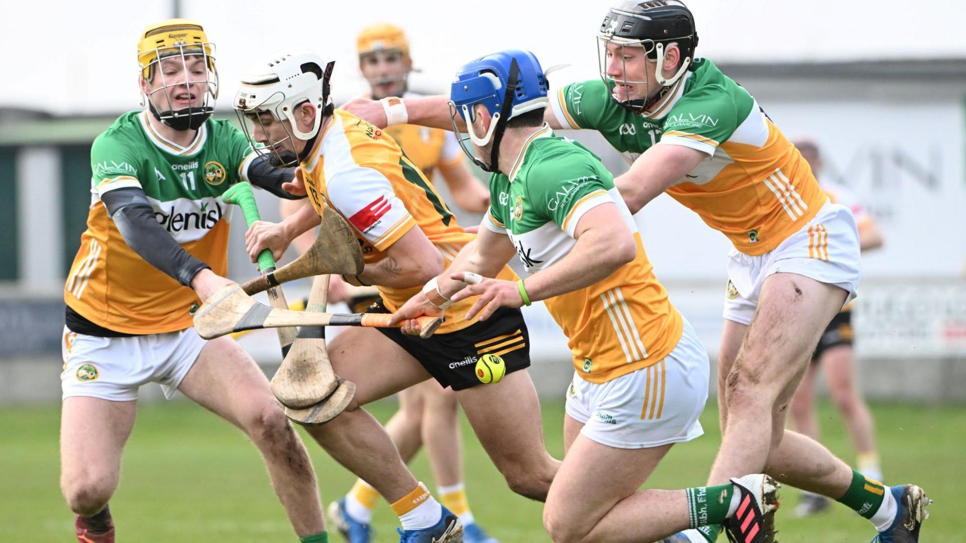 Antrim's Seaan Elliott tries to make inroads in Tullamore